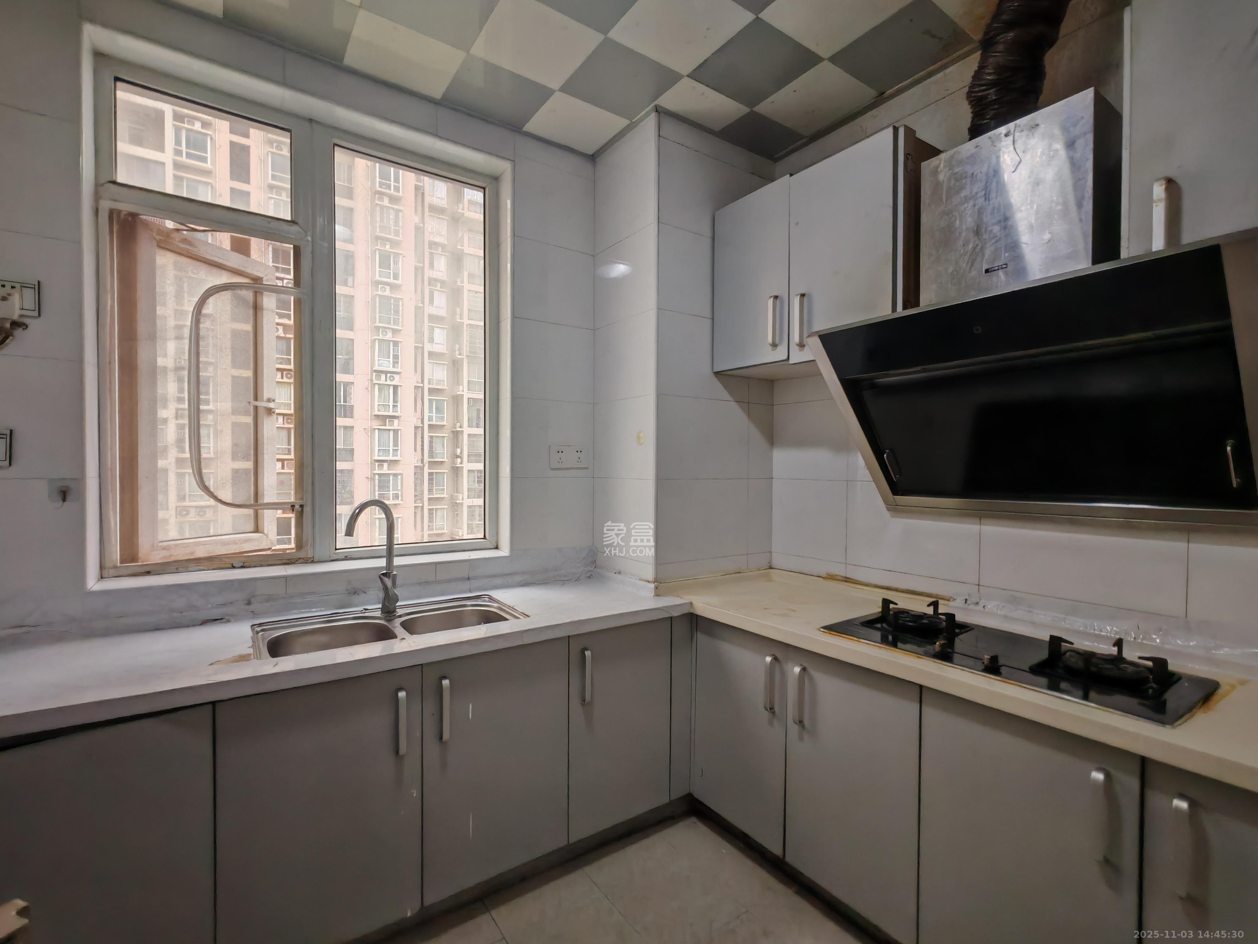 中房F联邦  2室1厅1卫    2200.0元/月室内图