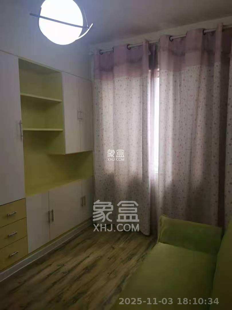 申奥美域 3室2厅2卫 2400.0元/月 申奥美域 3室2厅2卫 2400.0元/月室内图