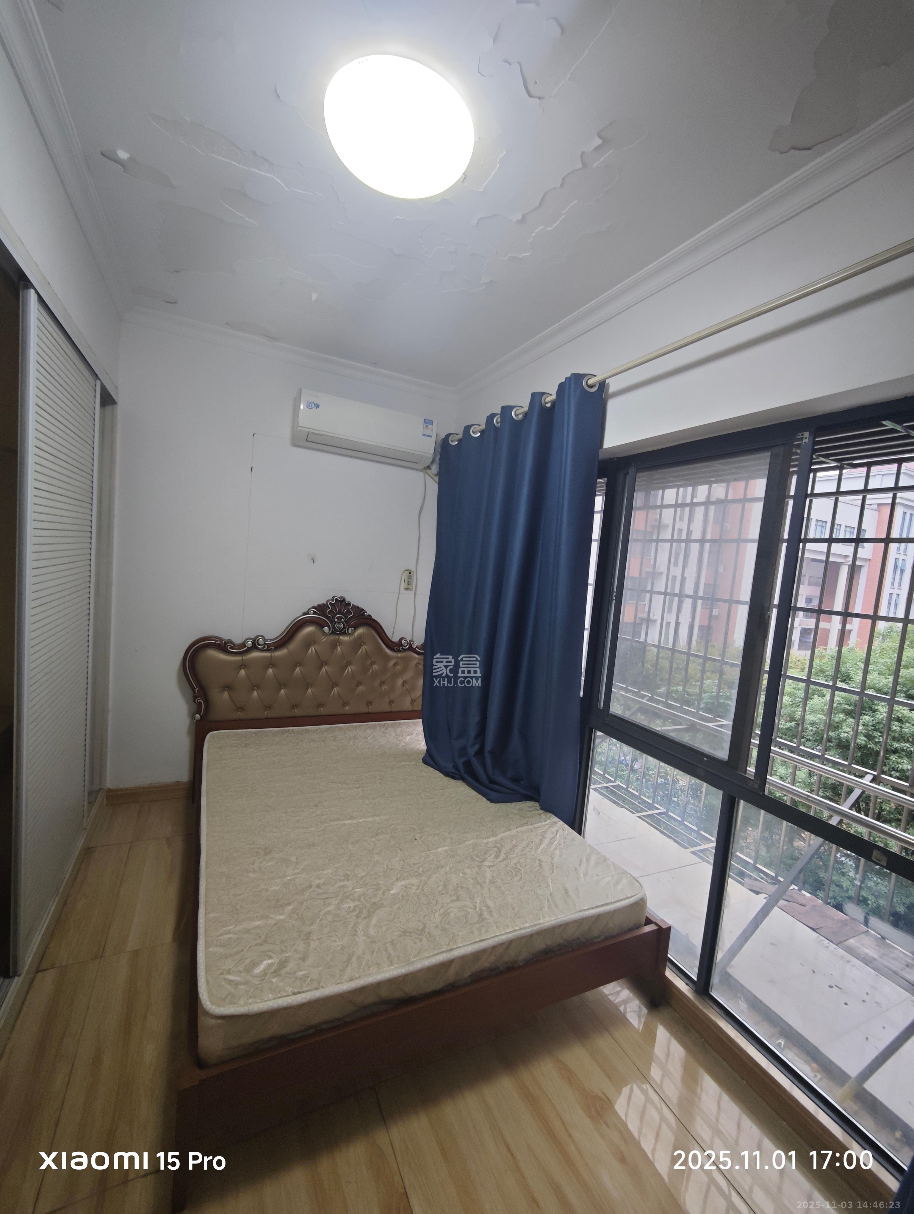 中城丽景香山园  1室2厅1卫    2400.0元/月室内图