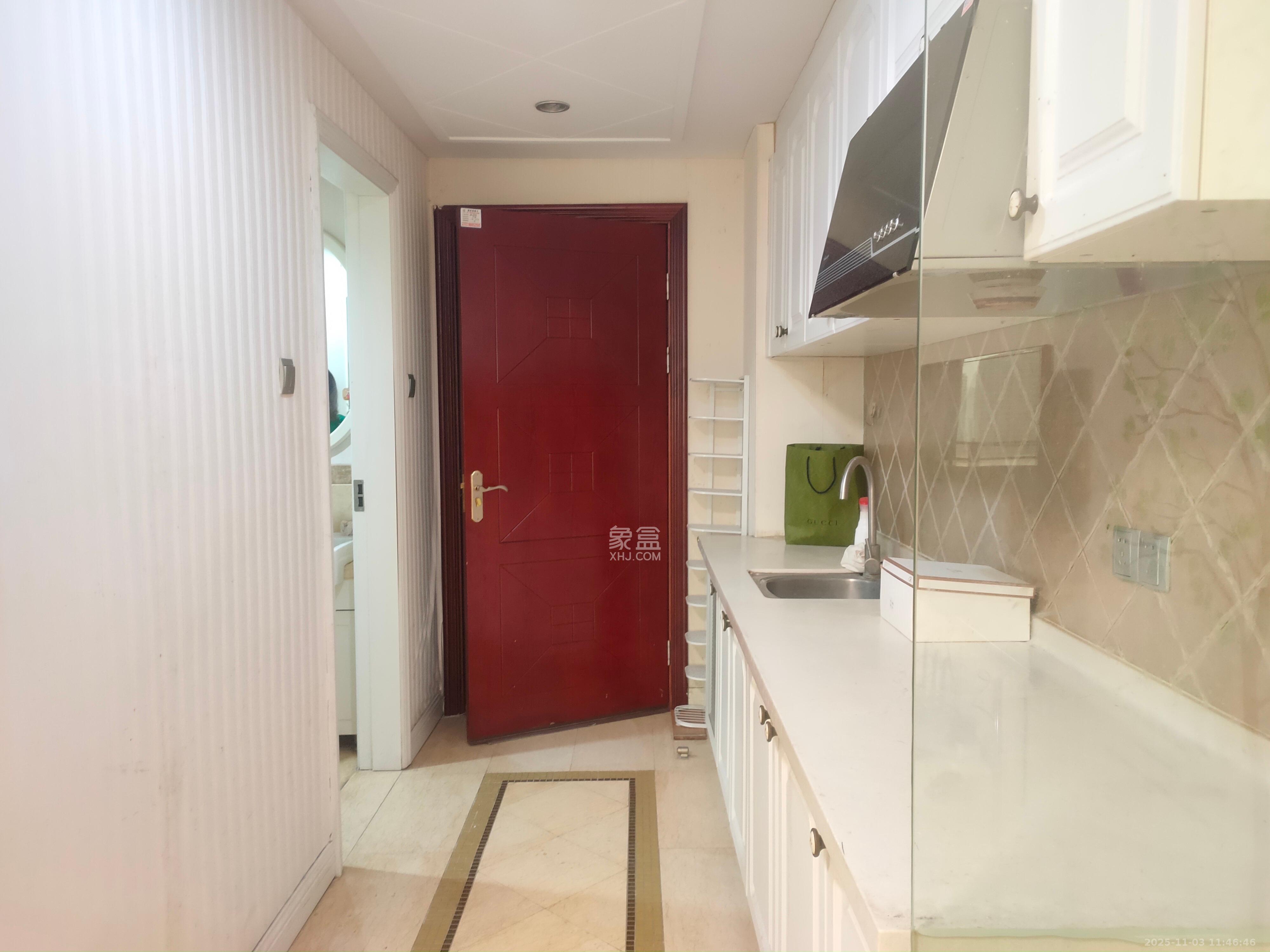 沁园春御院  1室1厅1卫    1800.0元/月室内图