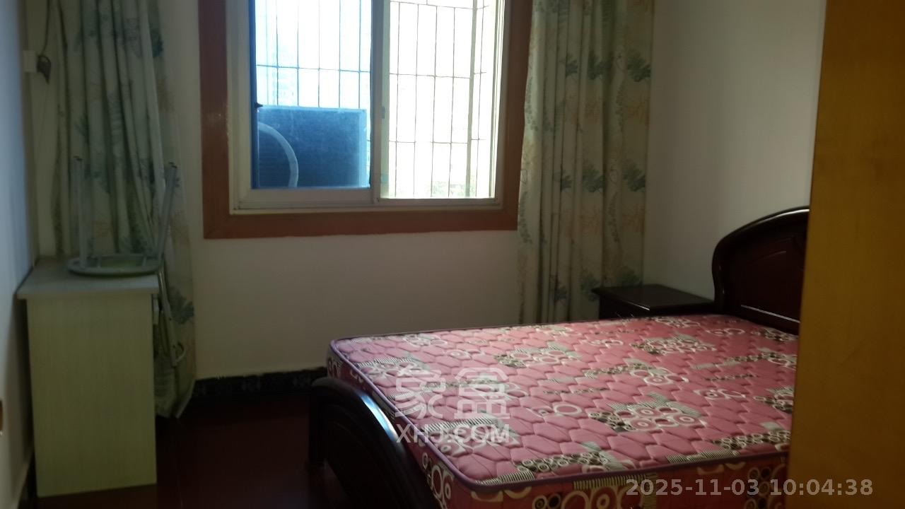 中建五局信和苑四区  2室2厅2卫    1300.0元/月室内图1