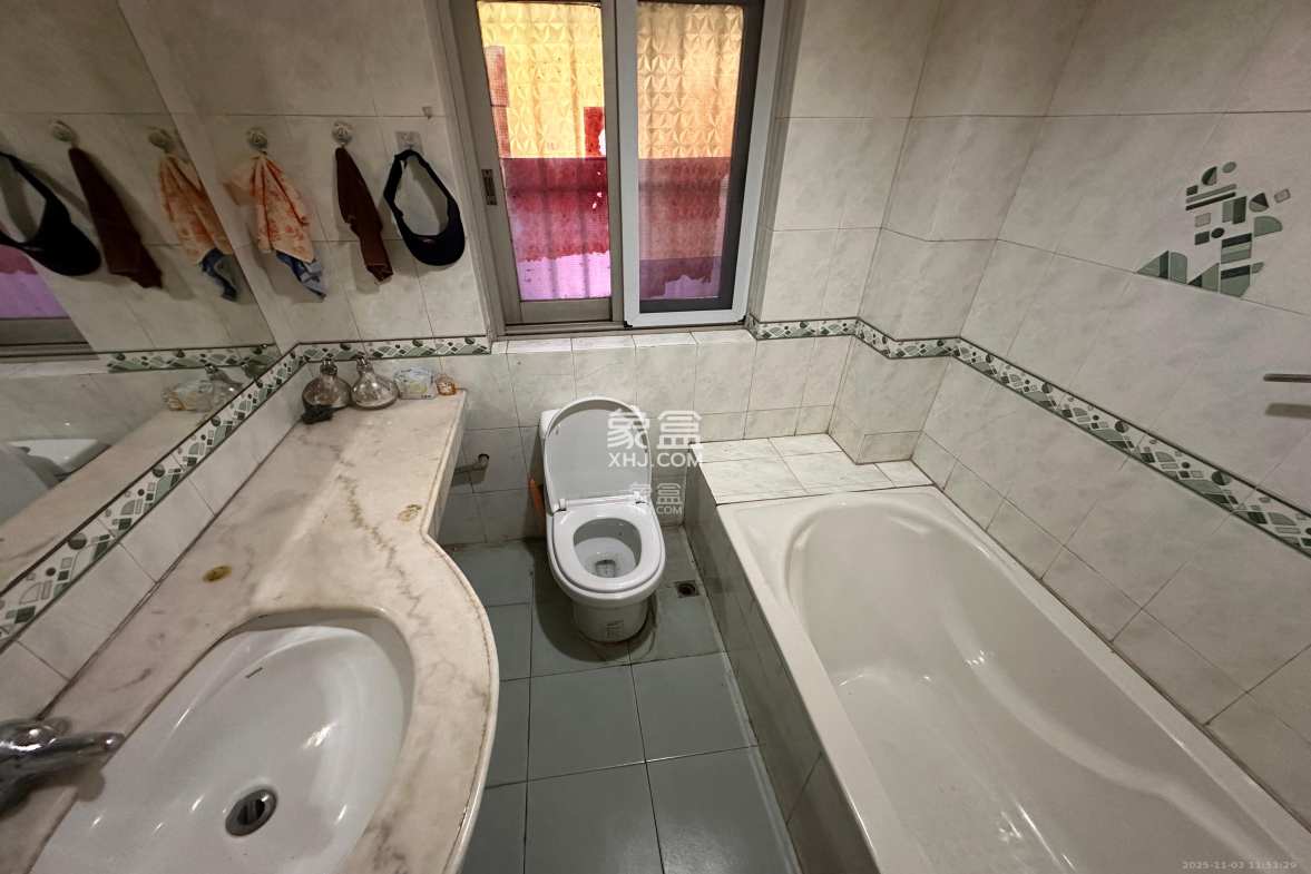 湘计花园 1室0厅0卫 2300.0元/月 湘计花园 1室0厅0卫 2300.0元/月室内图