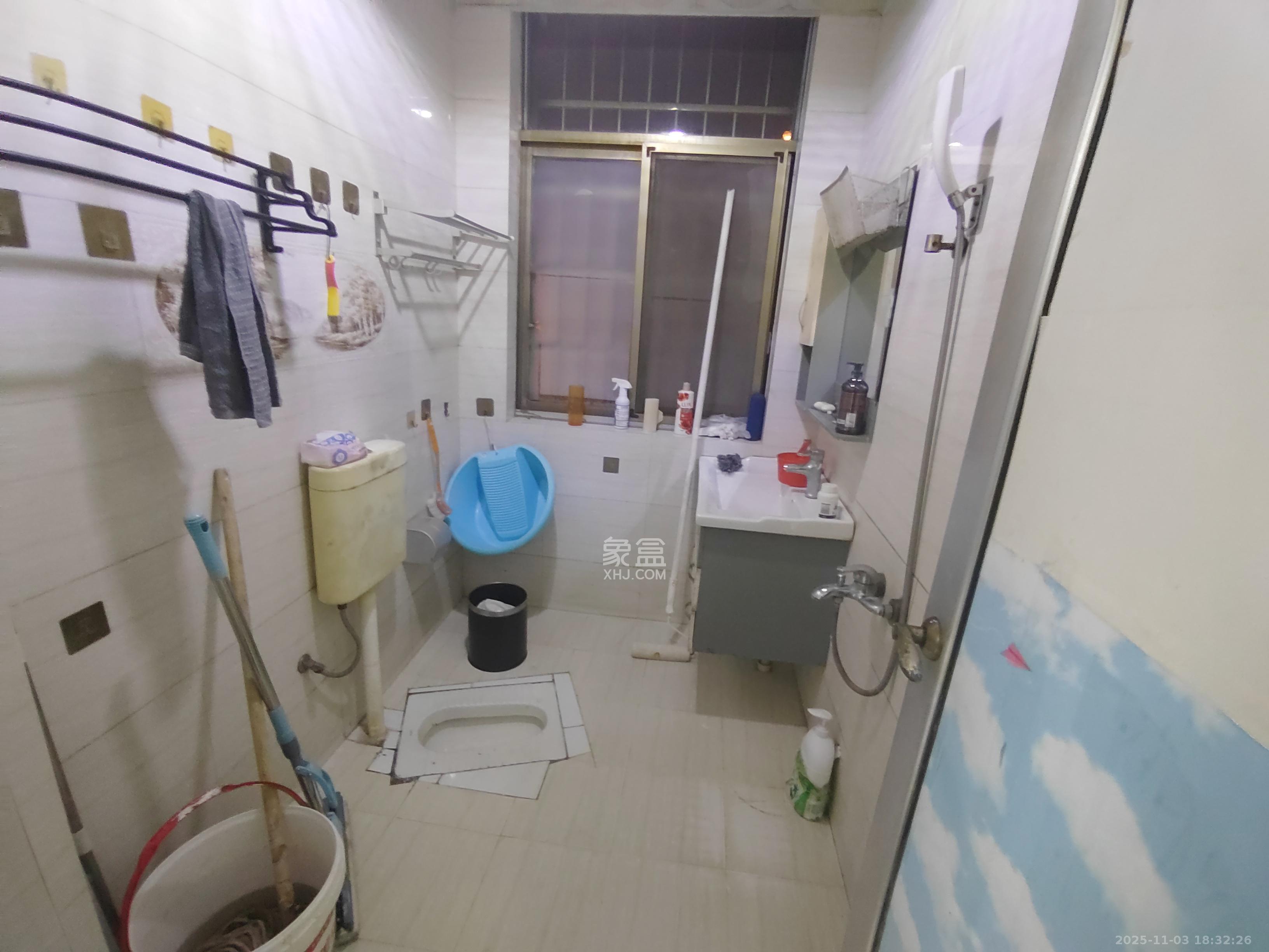 黄鹤小区3片  3室2厅1卫    1600.0元/月室内图