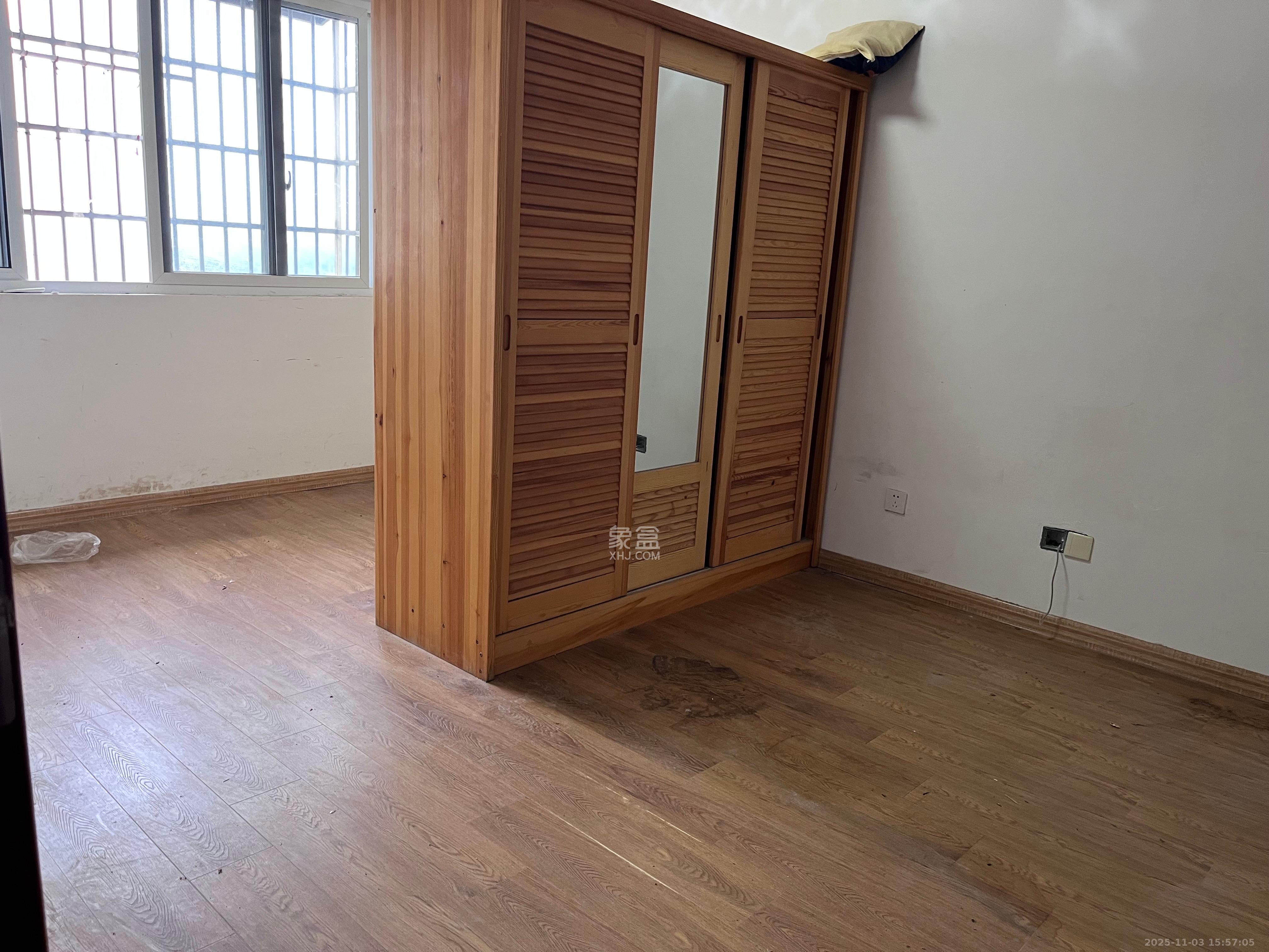 和康园小区 3室2厅2卫 2000.0元/月 和康园小区 3室2厅2卫 2000.0元/月室内图