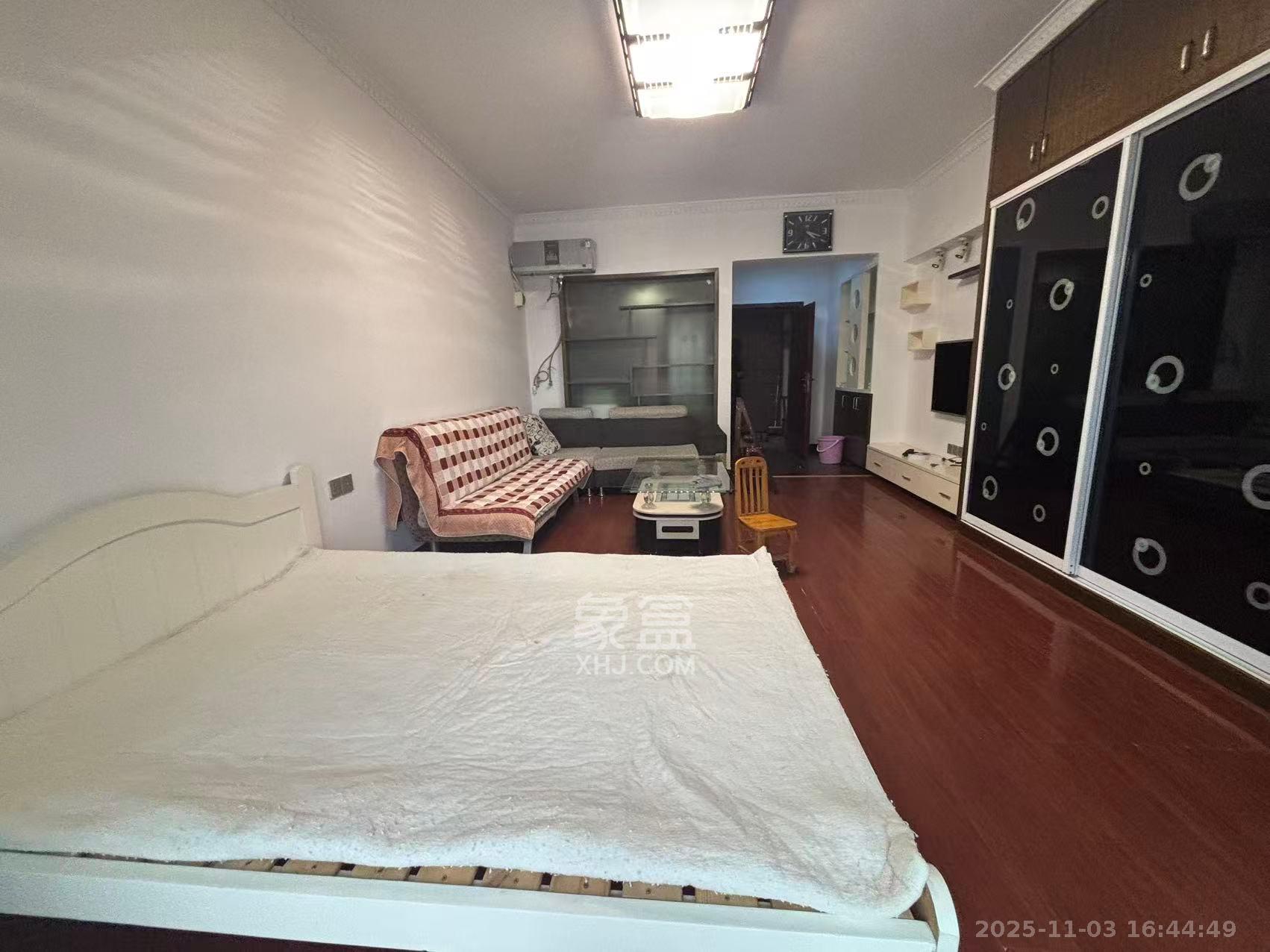 中盛小家碧寓  1室1厅1卫    1500.0元/月室内图