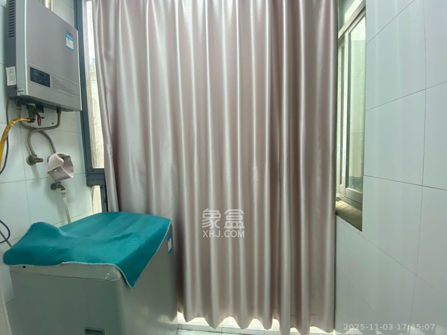 银港水晶城  3室2厅2卫    2500.0元/月室内图