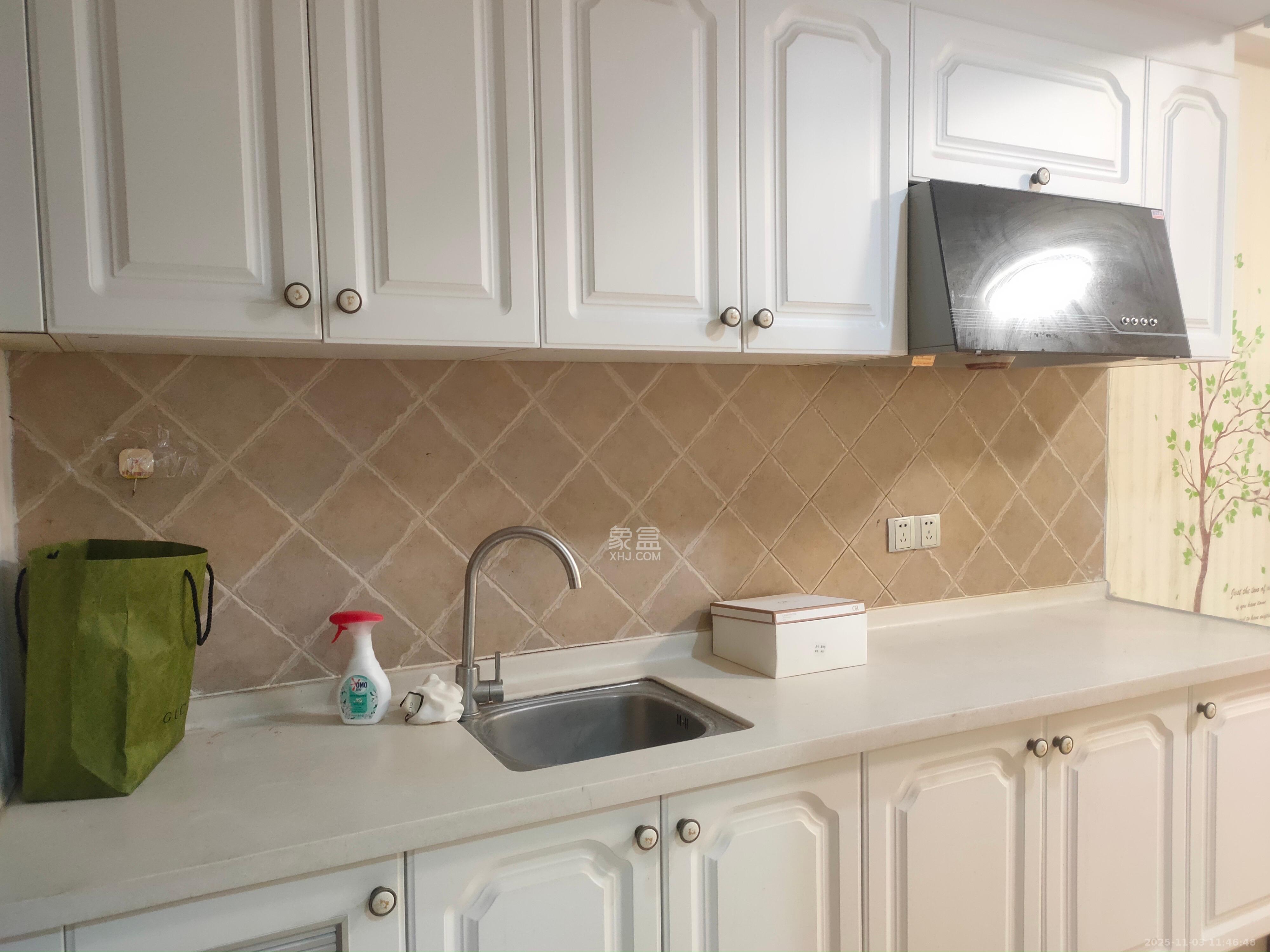 沁园春御院 1室1厅1卫 1800.0元/月 沁园春御院 1室1厅1卫 1800.0元/月室内图