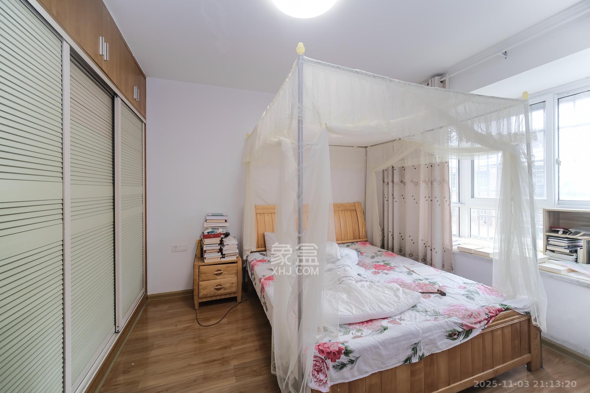 长丰星城  4室2厅2卫    89.0万卧室