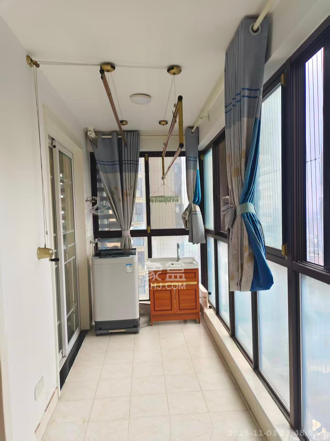 保利香槟国际 4室2厅2卫 2300.0元/月 保利香槟国际 4室2厅2卫 2300.0元/月室内图