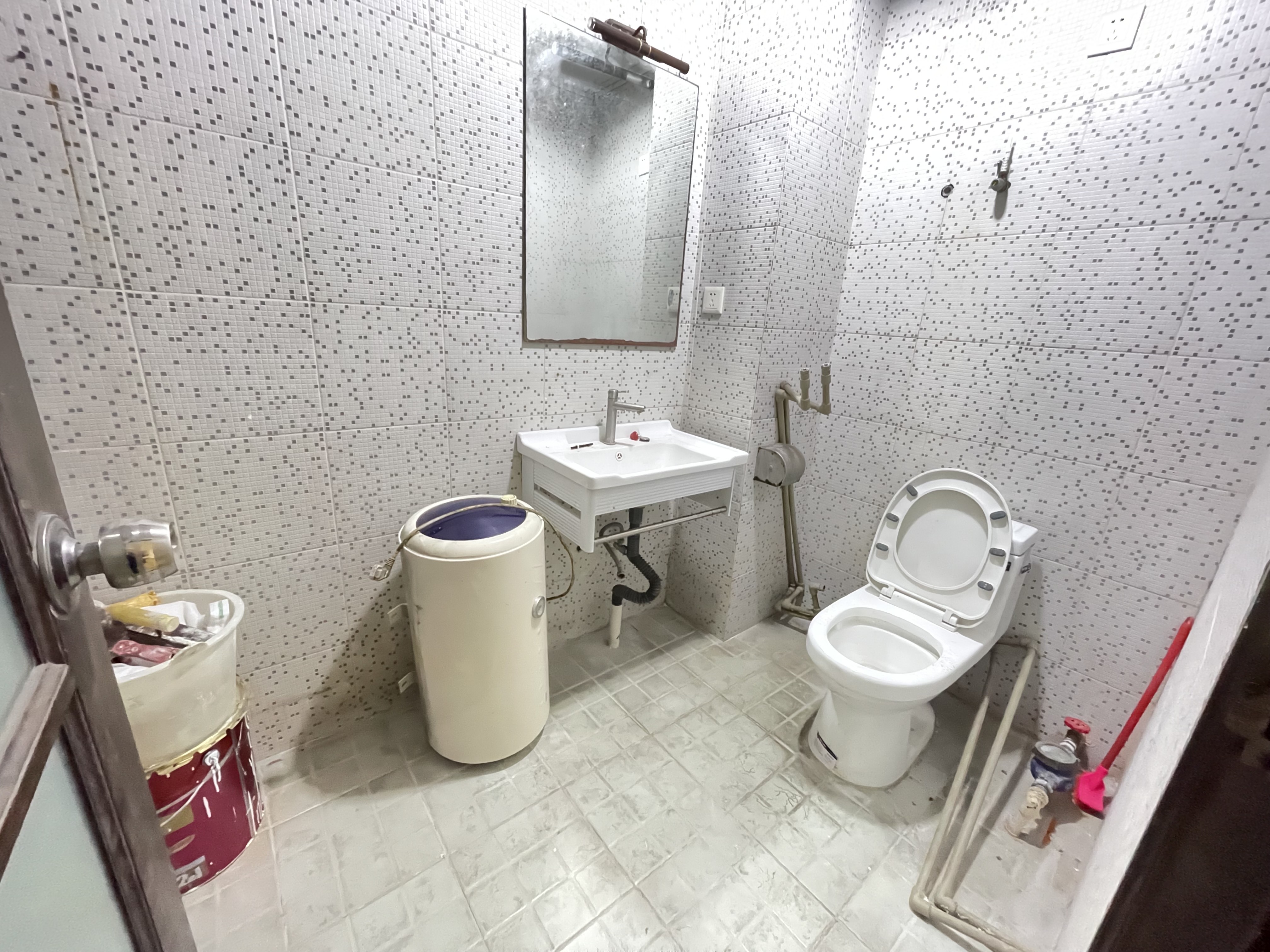 富豪大厦(富豪花园) 2室2厅1卫 78.0万 富豪大厦(富豪花园) 2室2厅1卫 78.0万客厅