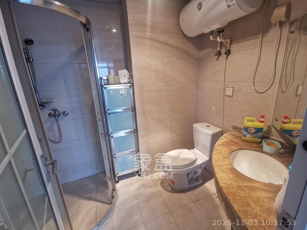 西子一间  2室1厅1卫    2000.0元/月室内图