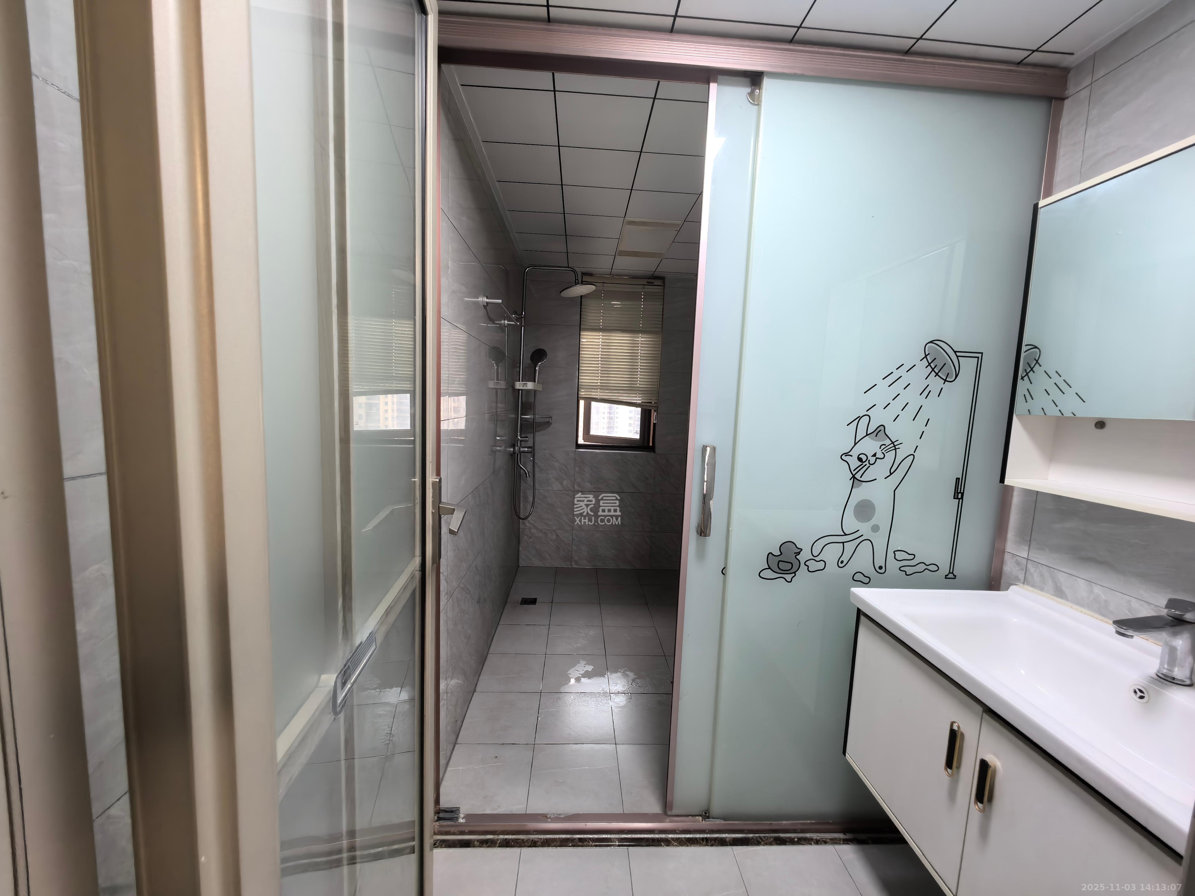 深业睿城  4室2厅2卫    3000.0元/月室内图