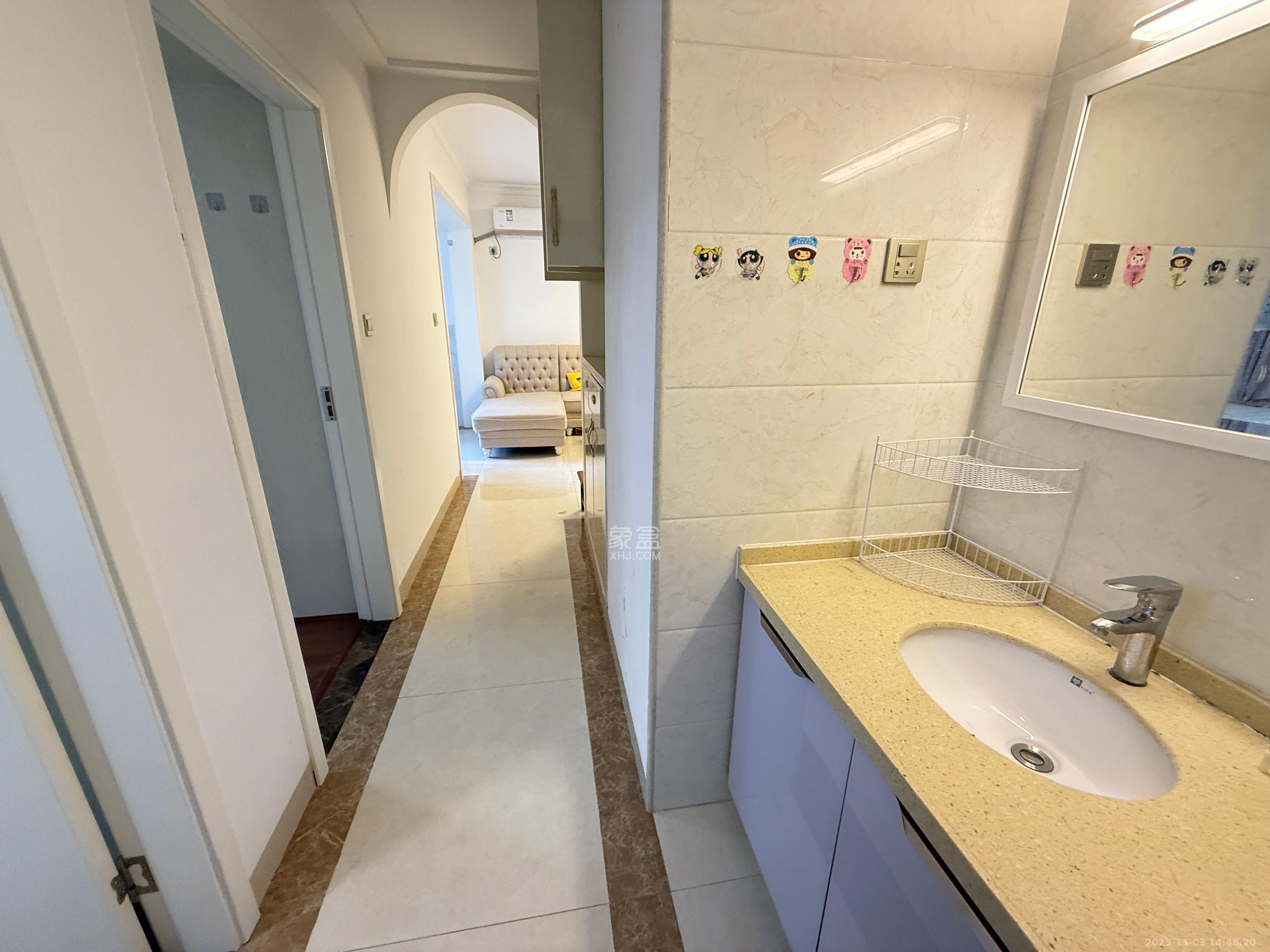 绿地之窗 2室2厅1卫 2200.0元/月 绿地之窗 2室2厅1卫 2200.0元/月室内图