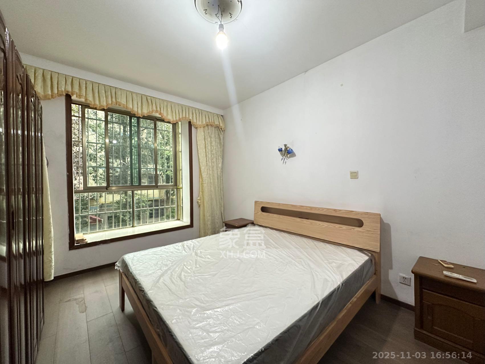 兴联小区 3室1厅2卫 1500.0元/月 兴联小区 3室1厅2卫 1500.0元/月室内图