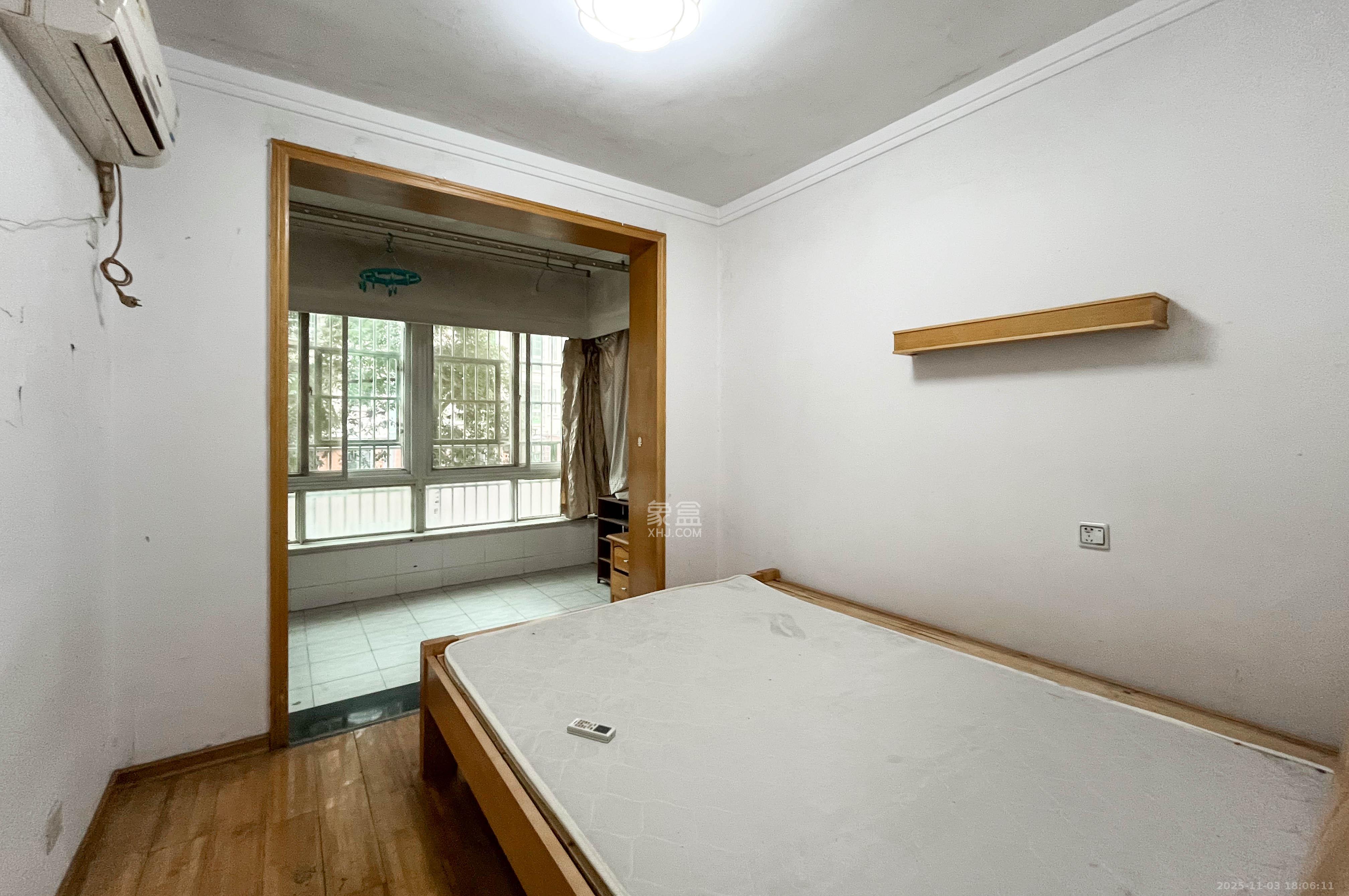 恩瑞麓山名园(龙王港小区)  3室2厅2卫    78.0万 恩瑞麓山名园(龙王港小区)  3室2厅2卫    78.0万其他