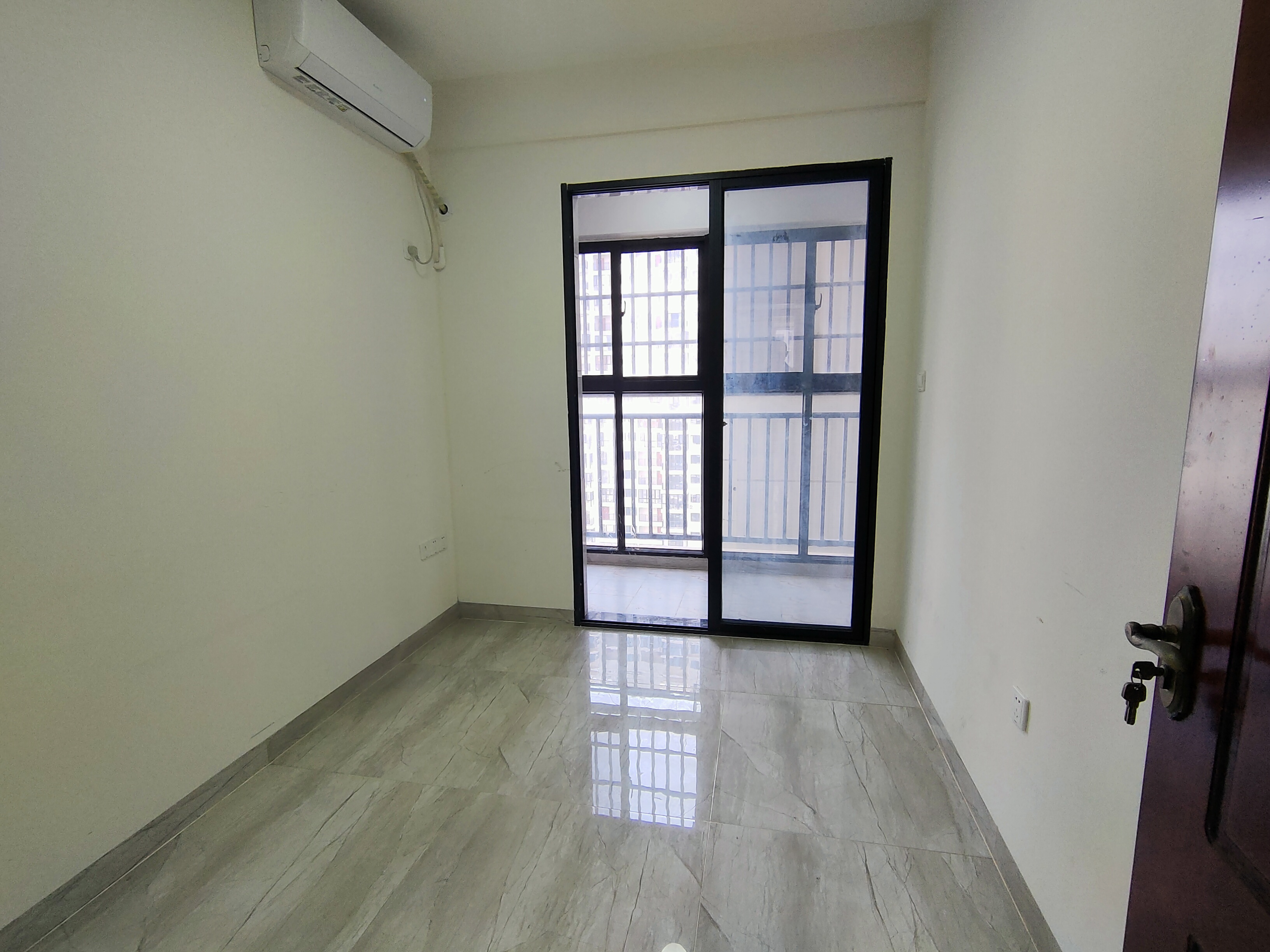 盛达景都三期  4室2厅2卫    4200.0元/月室内图