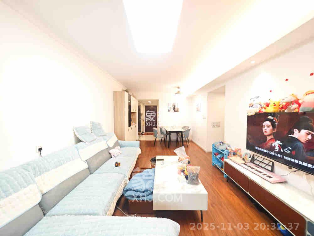 万科魅力之城  3室2厅2卫    2500.0元/月室内图