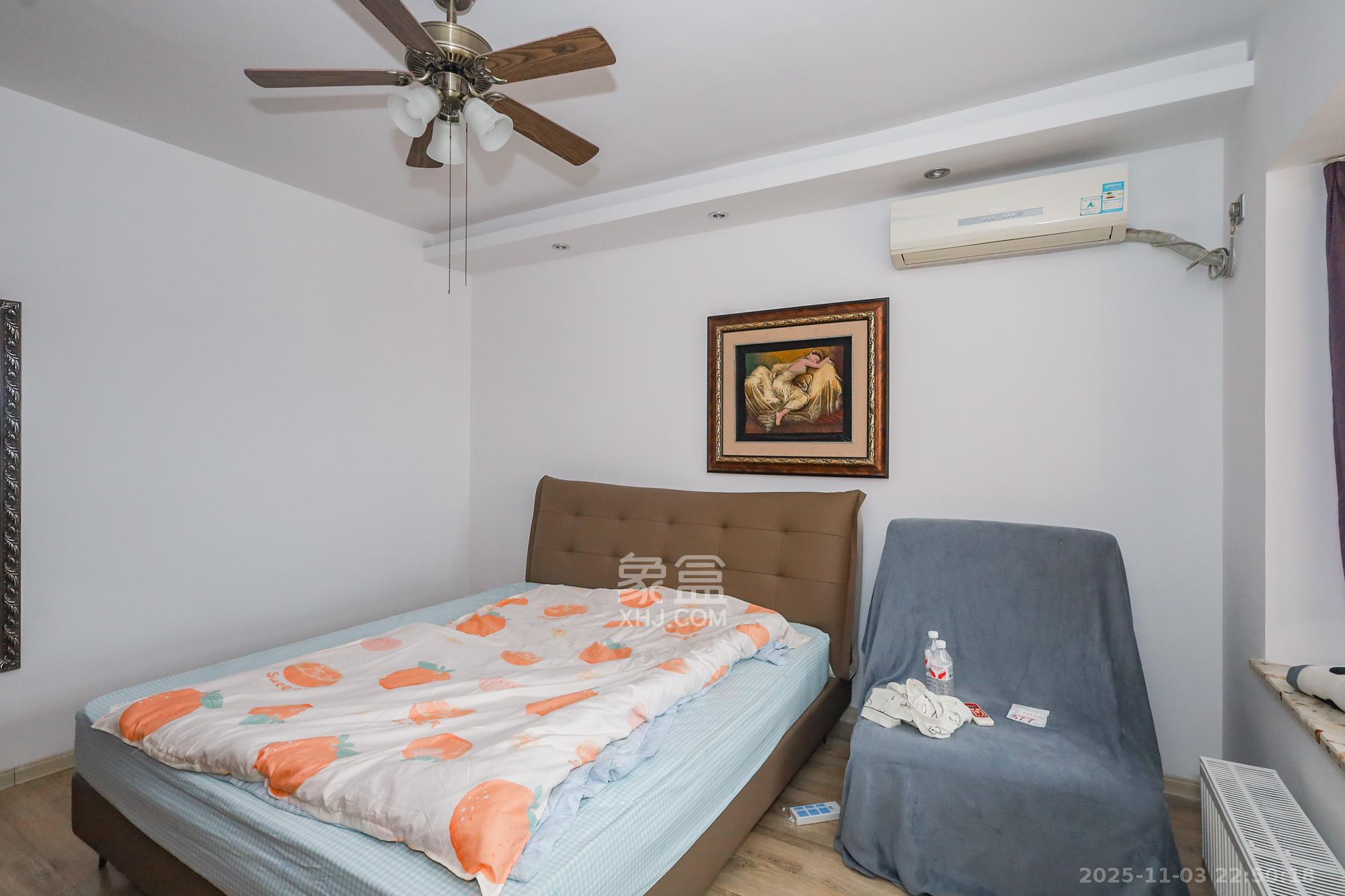 德润园  2室2厅1卫    60.0万卧室