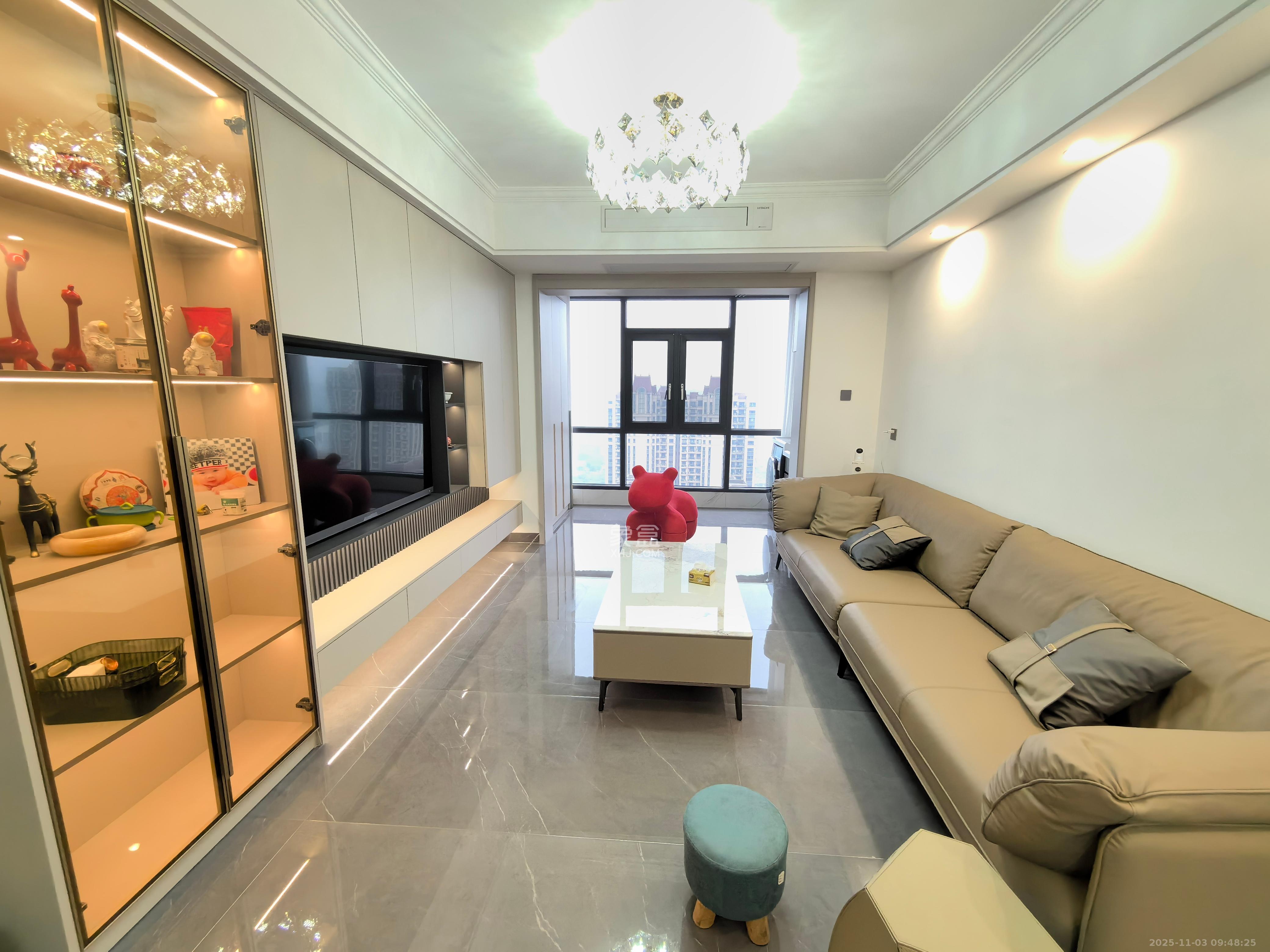 恒大绿洲  2室2厅1卫    3200.0元/月