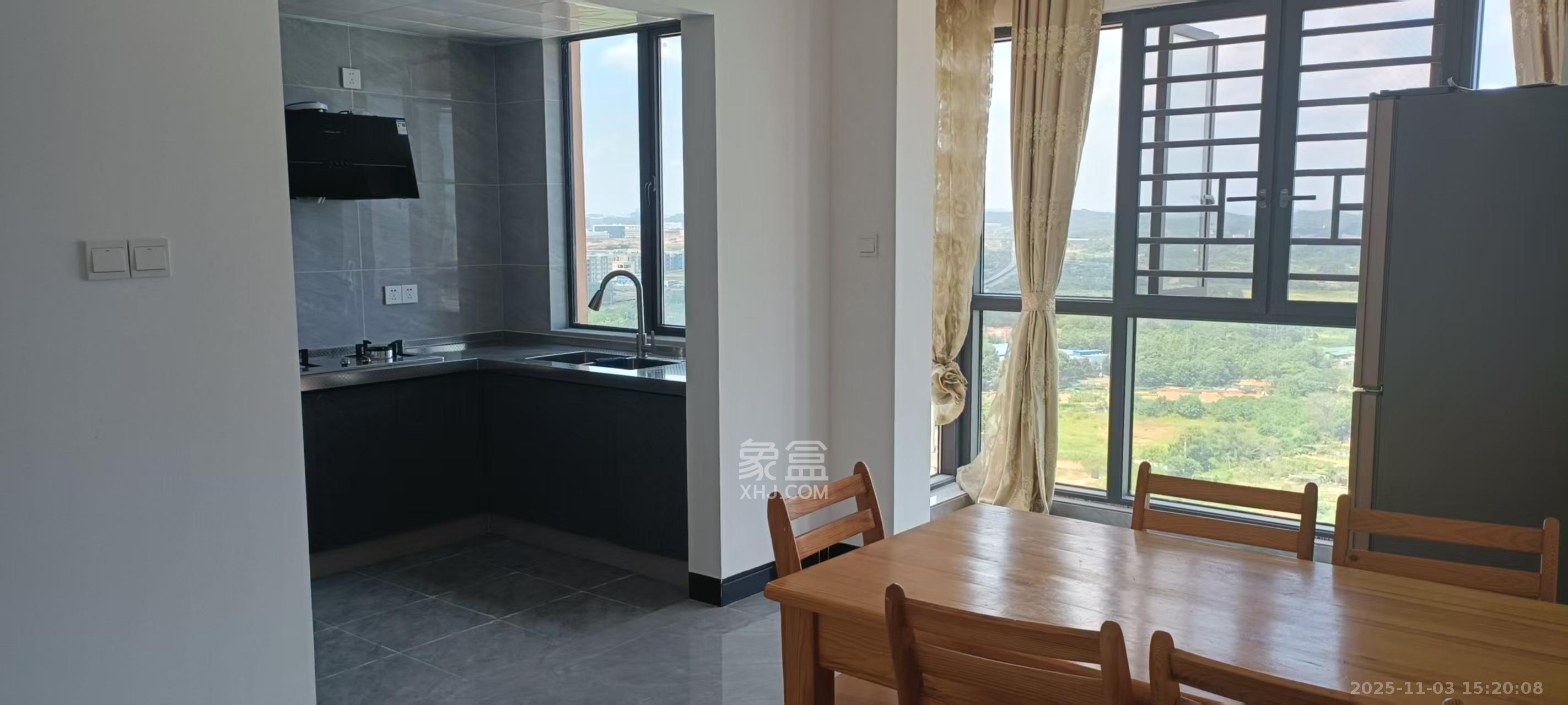 九华城果 4室2厅2卫 600.0元/月 九华城果 4室2厅2卫 600.0元/月室内图