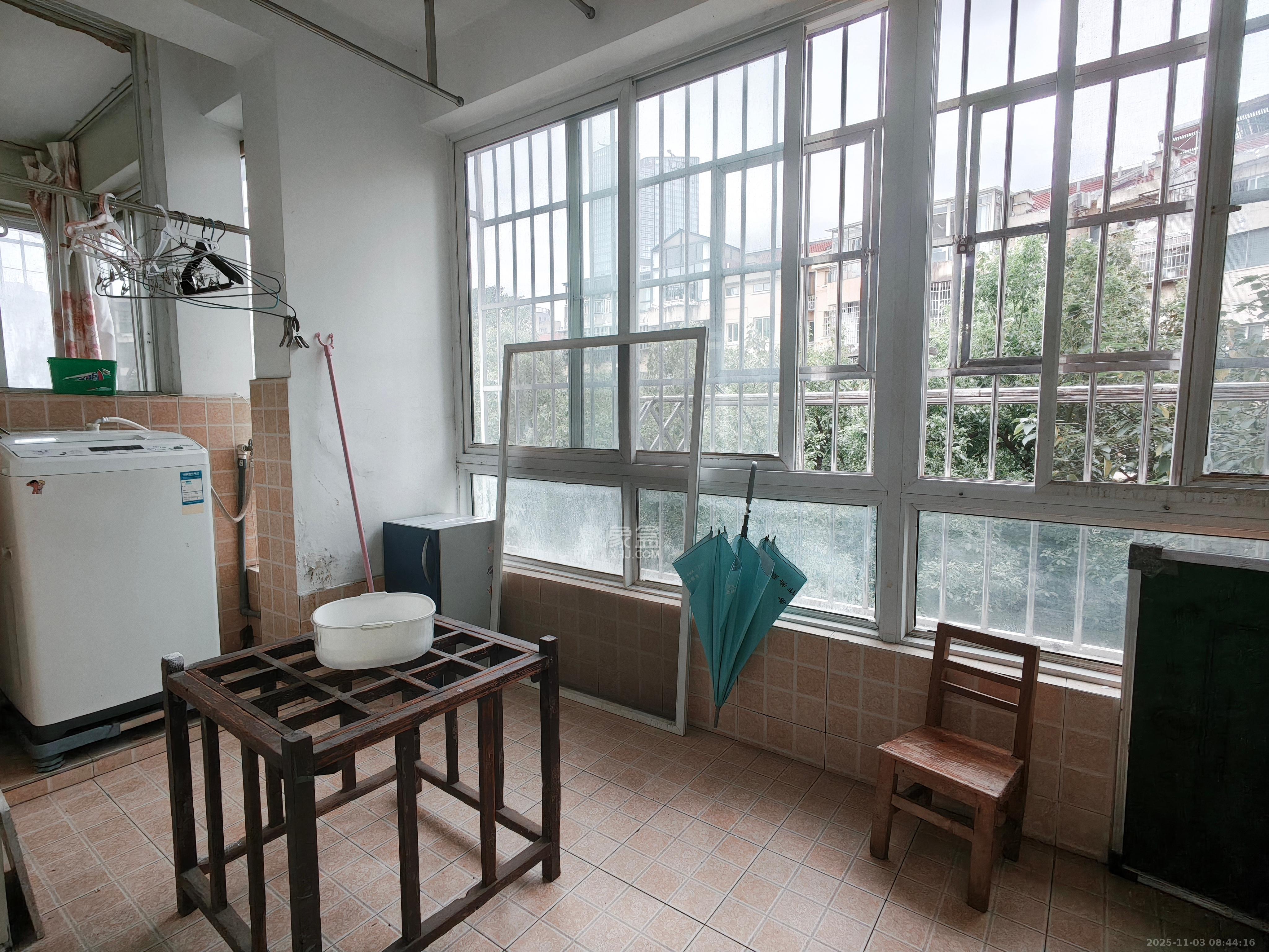 恩瑞麓山名园（龙王港小区）  2室2厅1卫    2300.0元/月室内图