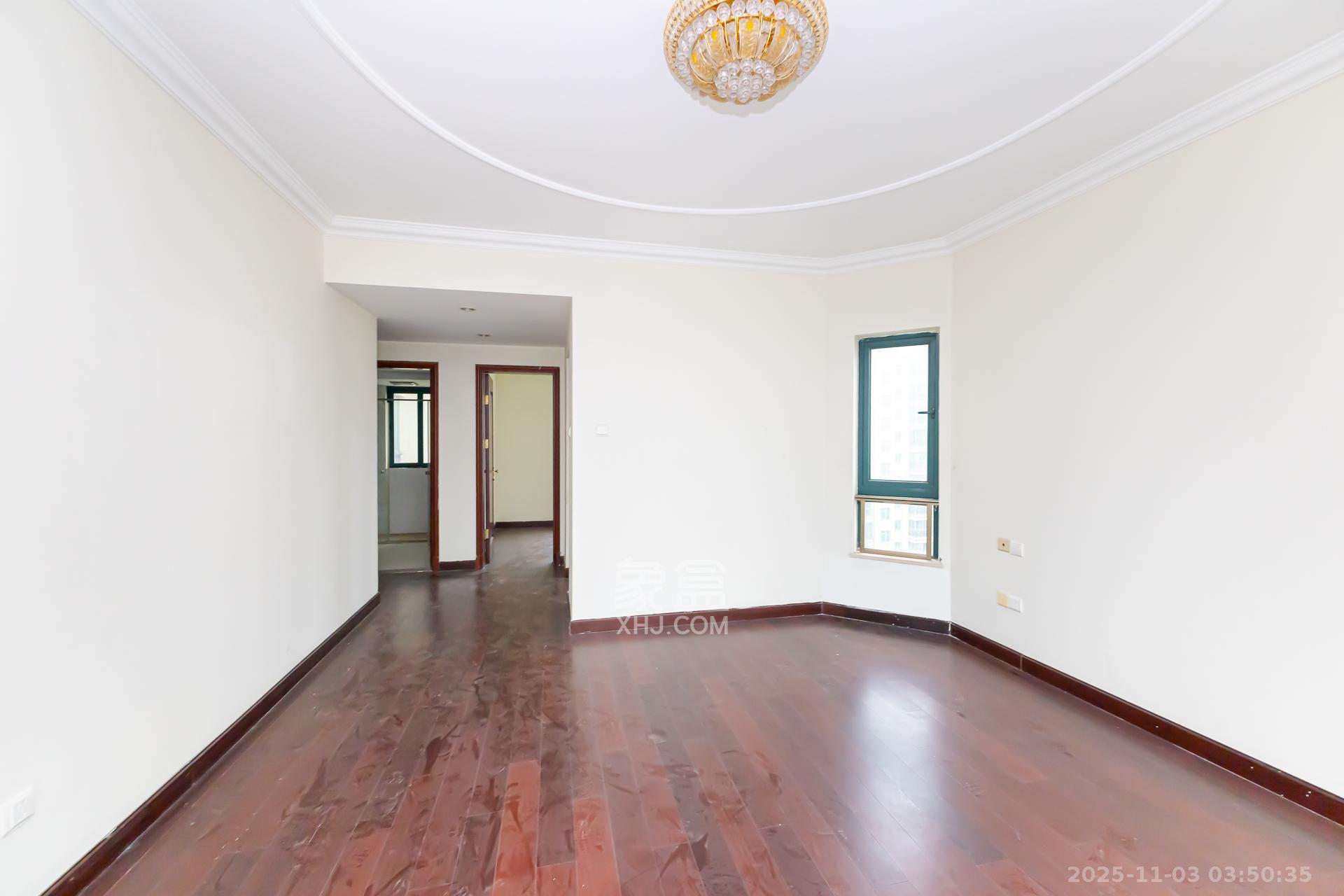 恒大名都  4室2厅2卫    83.0万卧室