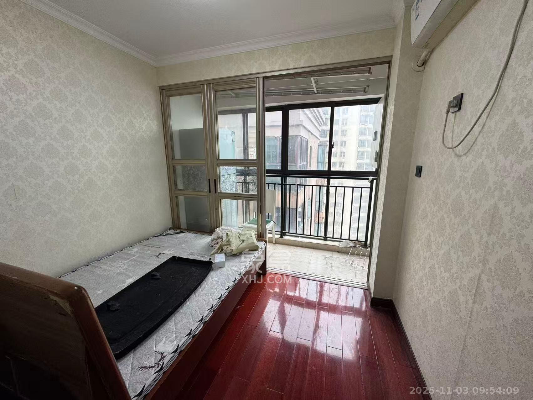 万象凯旋湾  3室2厅2卫    3300.0元/月室内图