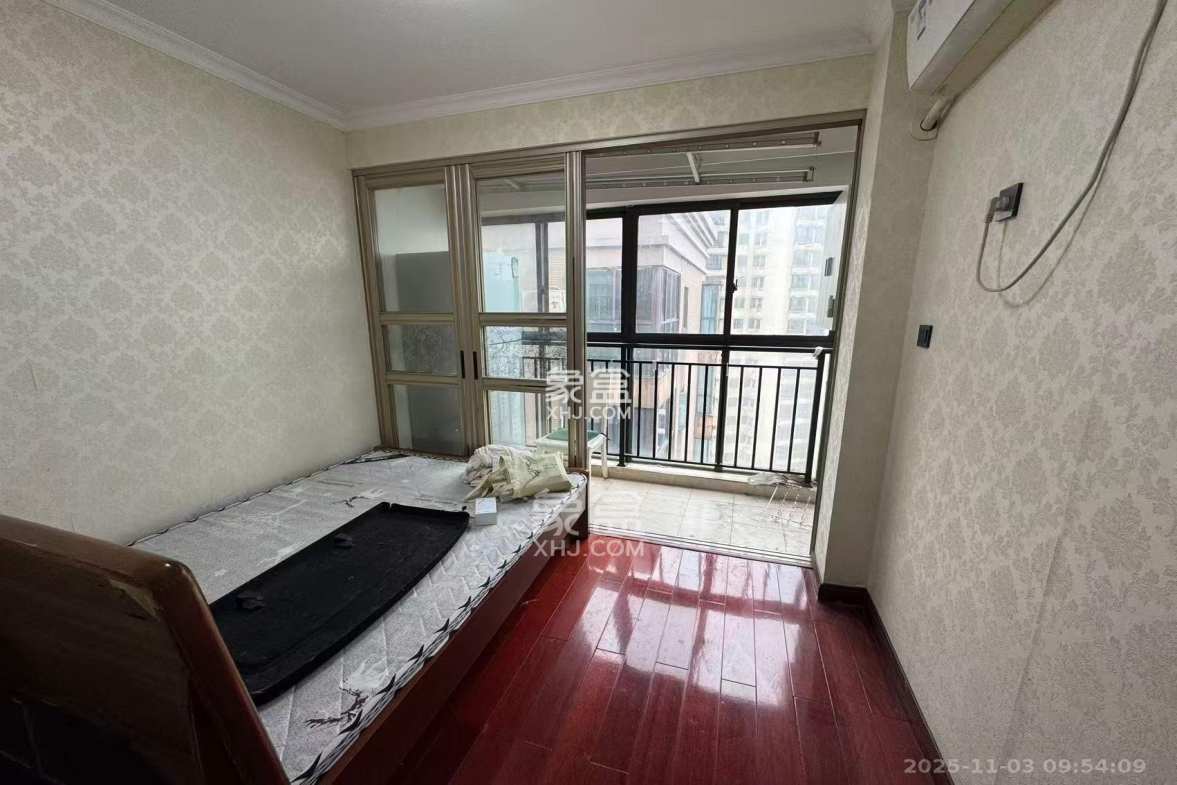 万象凯旋湾 3室2厅2卫 3300.0元/月 万象凯旋湾 3室2厅2卫 3300.0元/月室内图