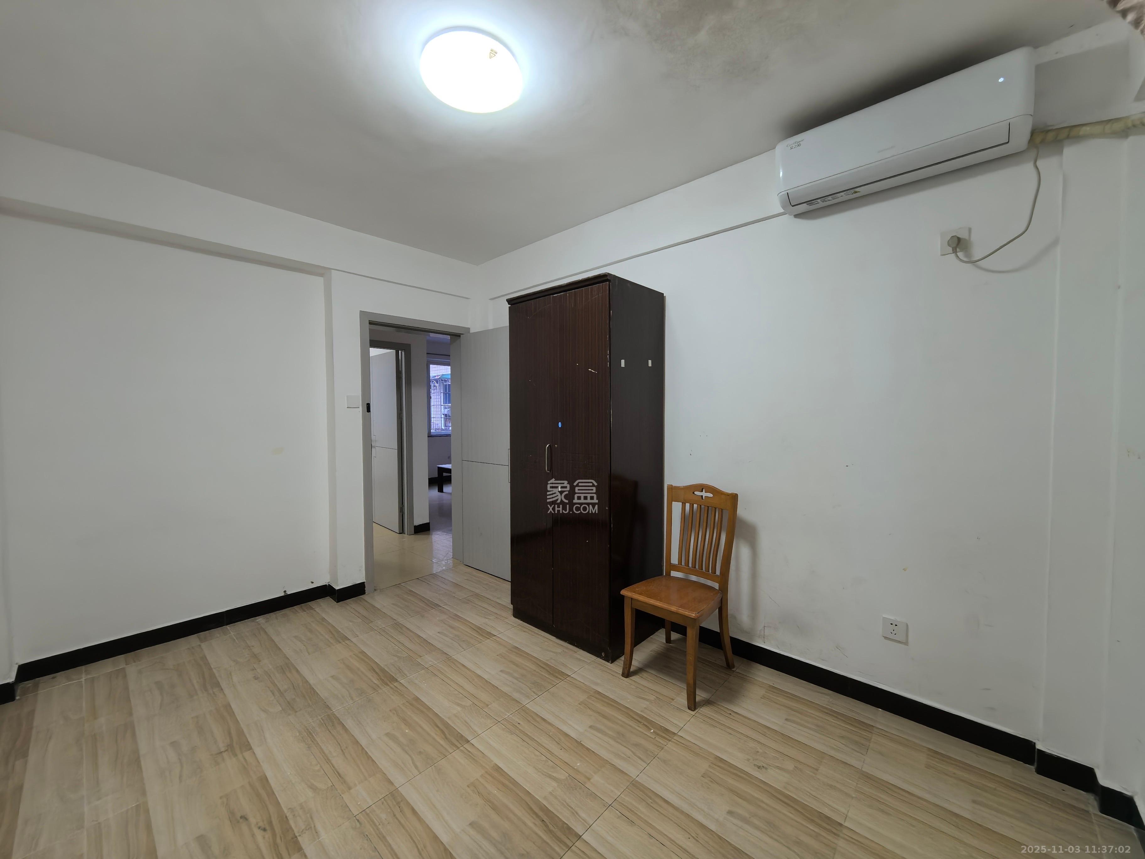 新世界商贸城 3室2厅1卫 2800.0元/月 新世界商贸城 3室2厅1卫 2800.0元/月室内图