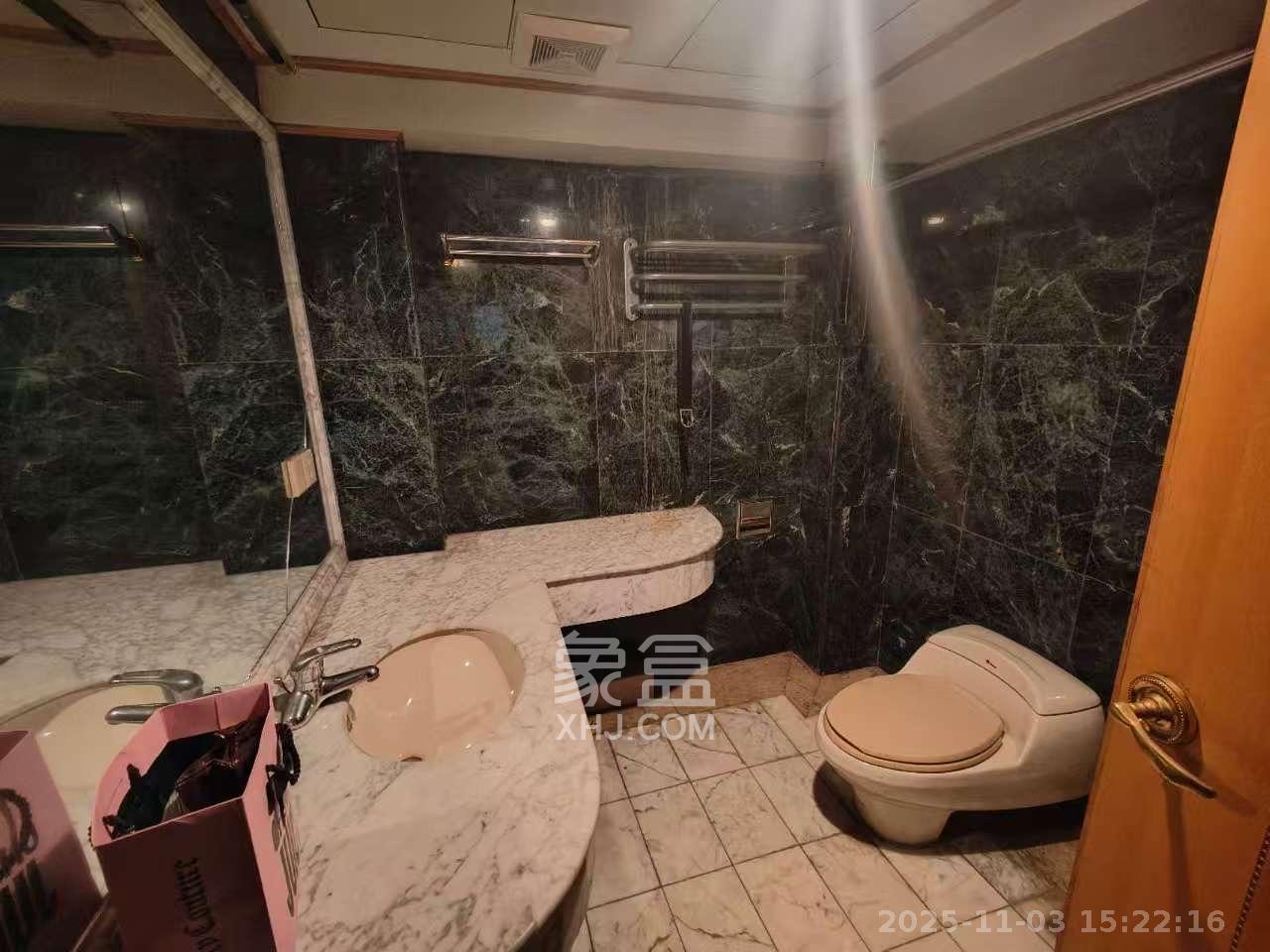 亮丽阁公寓  2室2厅1卫    2000.0元/月室内图