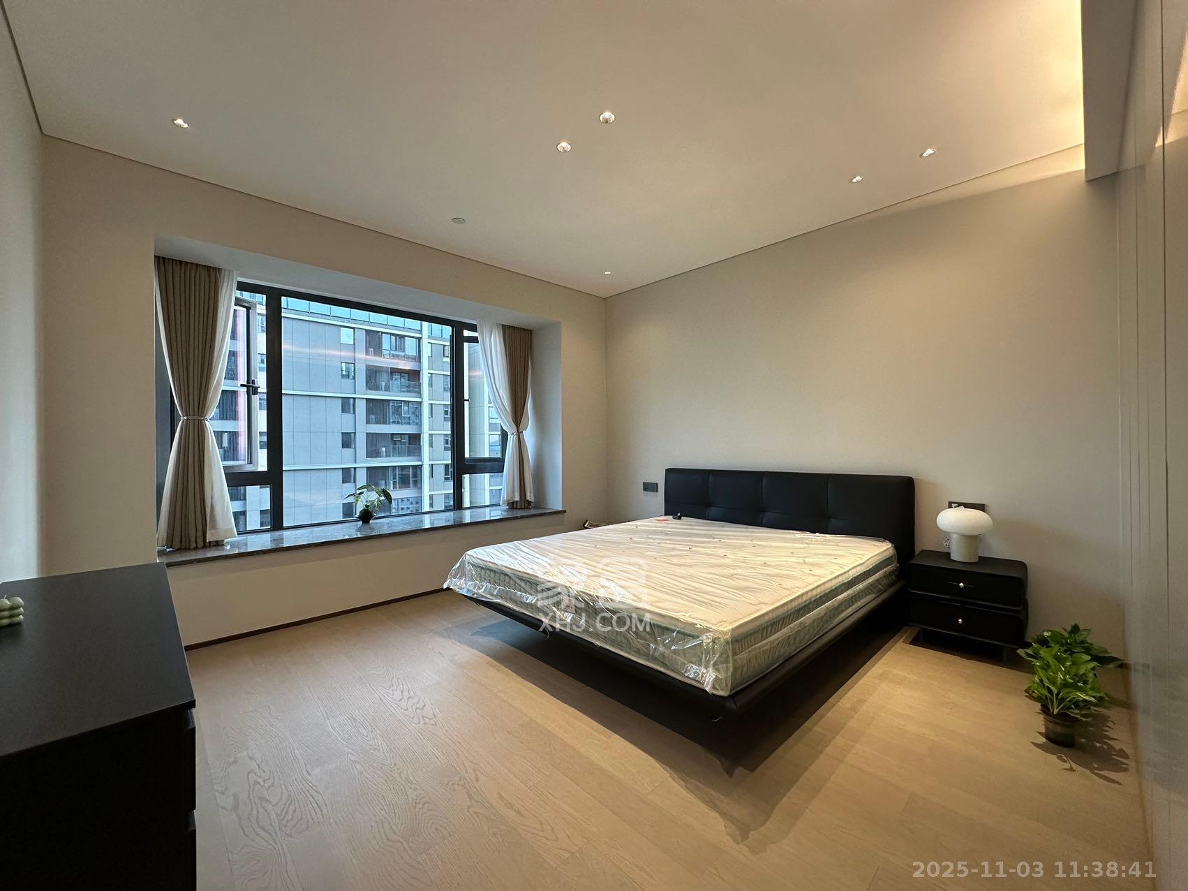 长沙悦府（华润万象城）  4室2厅3卫    19000.0元/月室内图