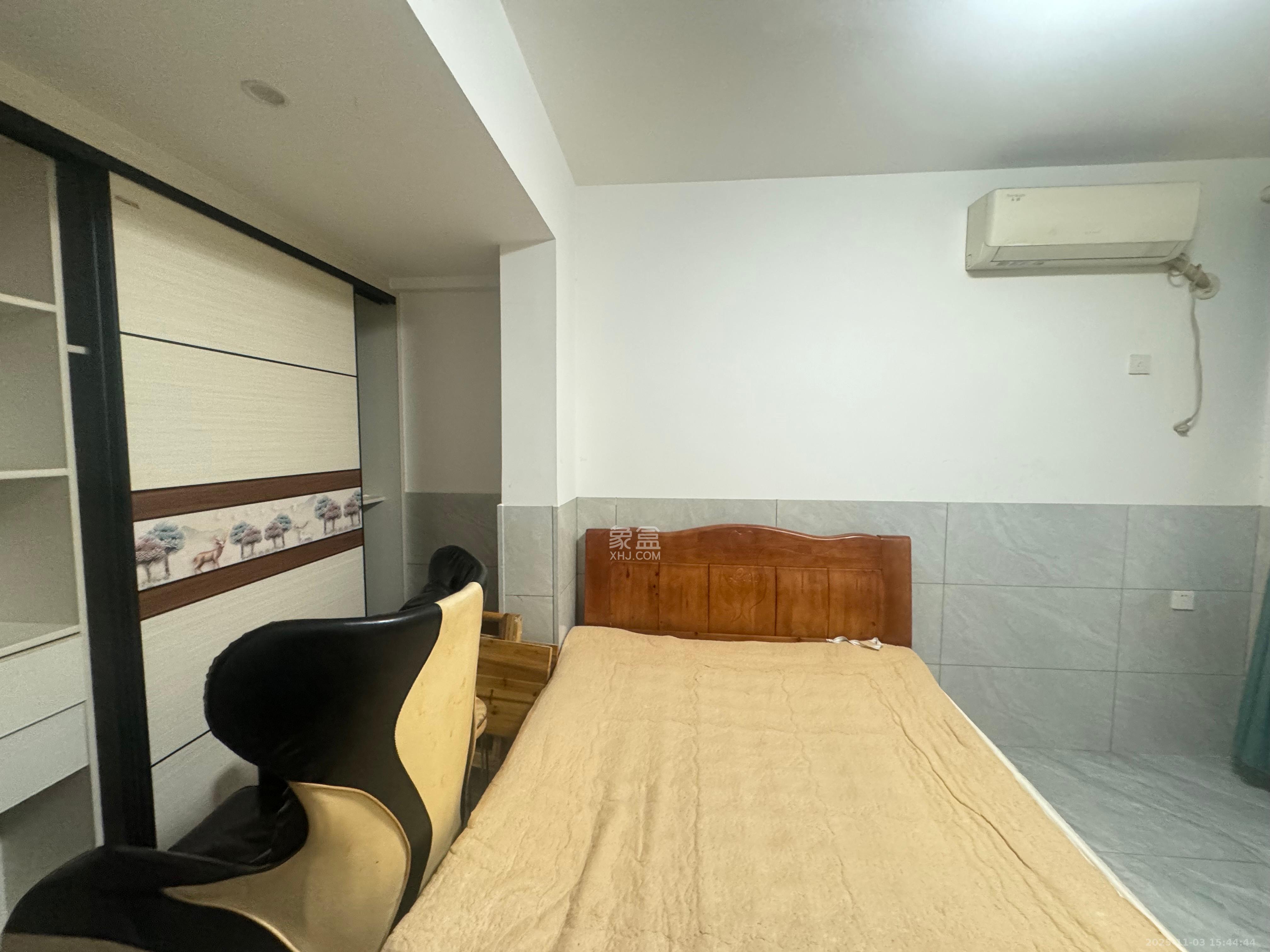 联丰苑 1室1厅1卫 900.0元/月 联丰苑 1室1厅1卫 900.0元/月室内图