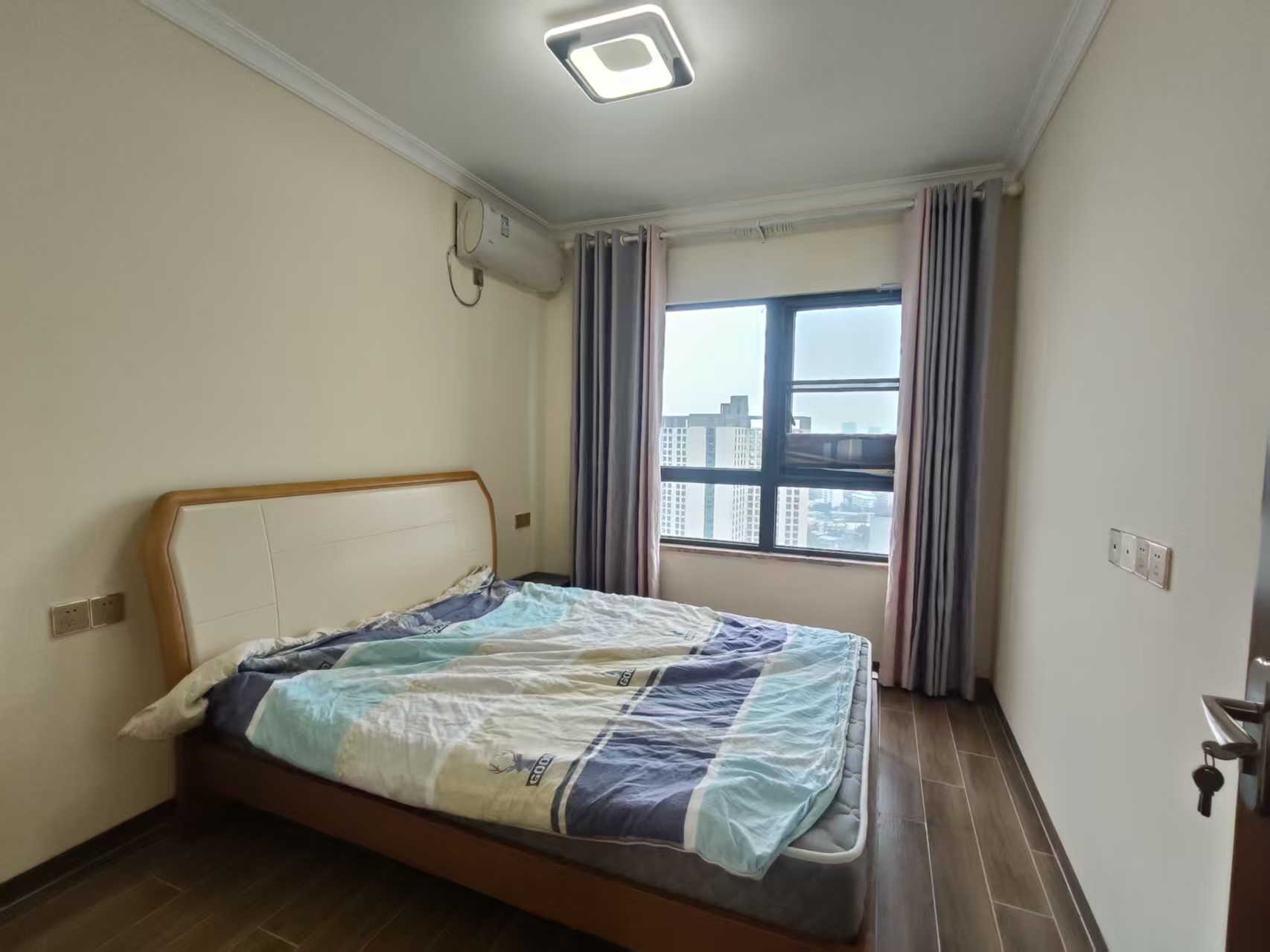 绿地海德公馆  1室0厅0卫    4500.0元/月室内图