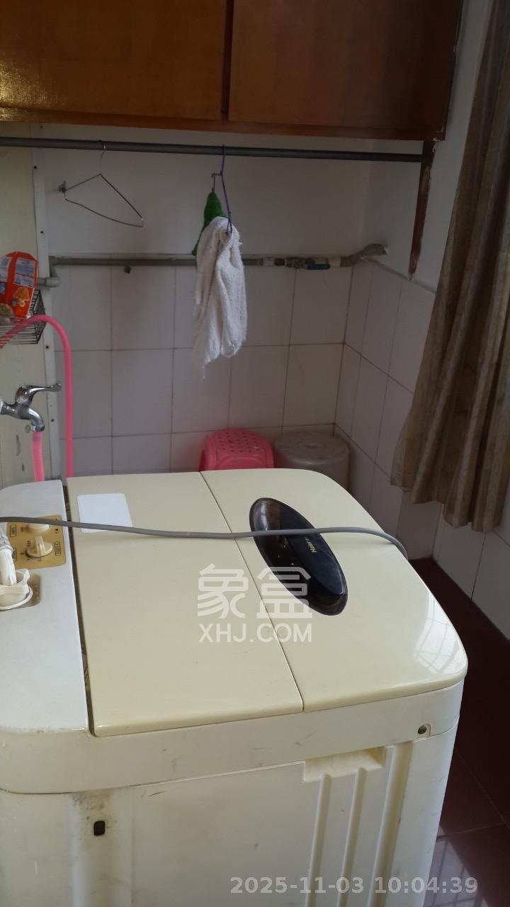 中建五局信和苑四区  2室2厅2卫    1300.0元/月室内图