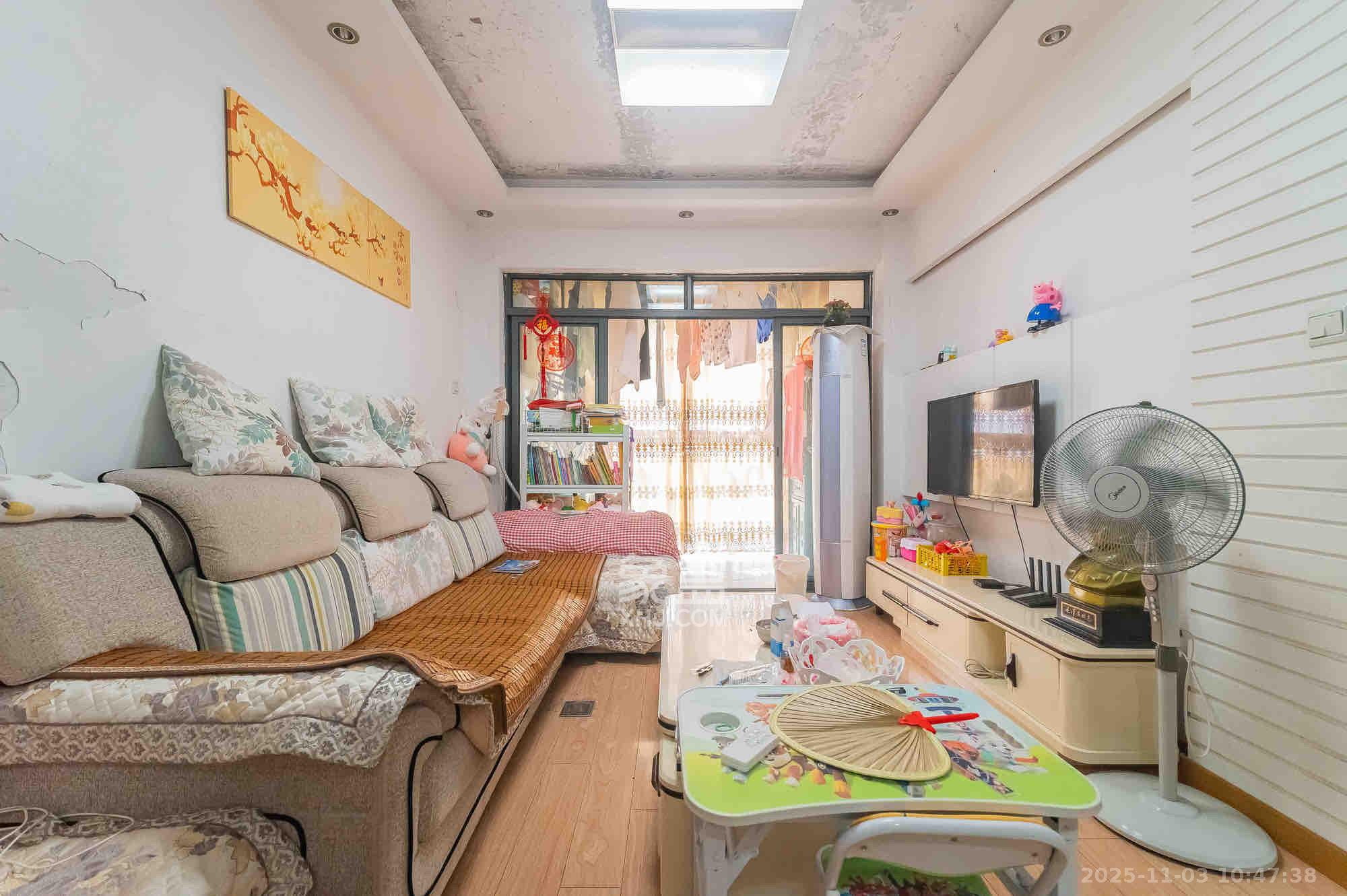 恒基凯旋门一二期  3室1厅1卫    1800.0元/月室内图