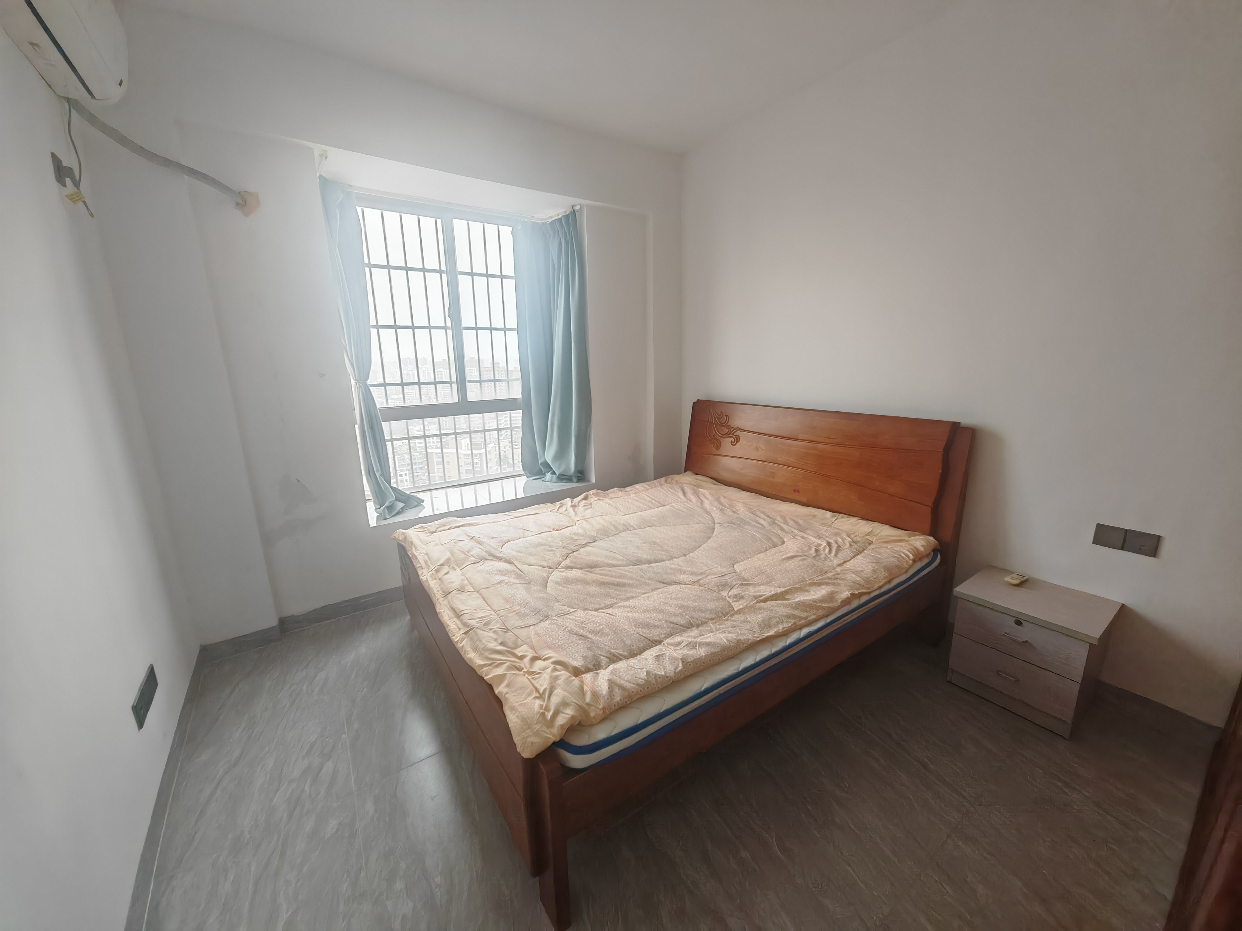 幸福家园  3室2厅1卫    2000.0元/月室内图