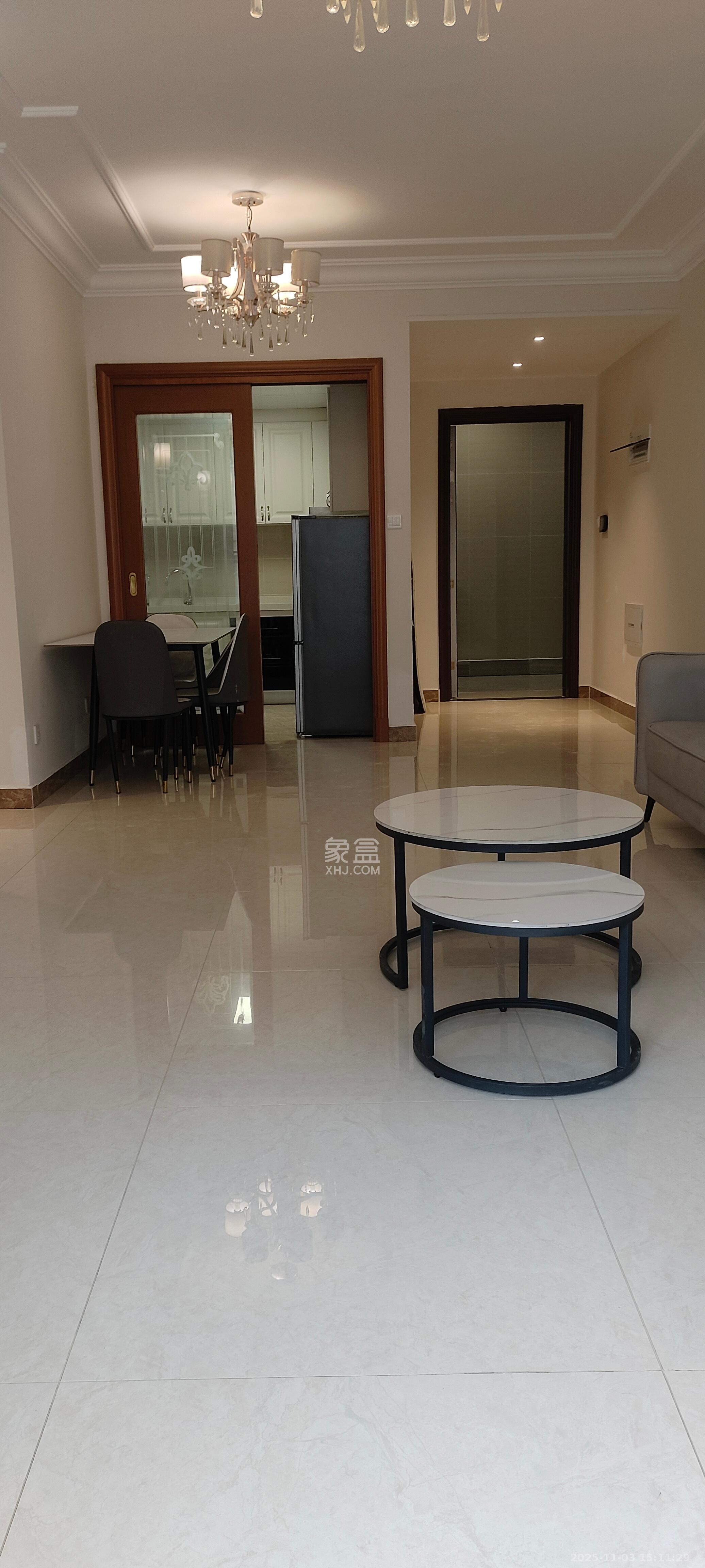 恒大江湾  3室2厅1卫    2800.0元/月室内图