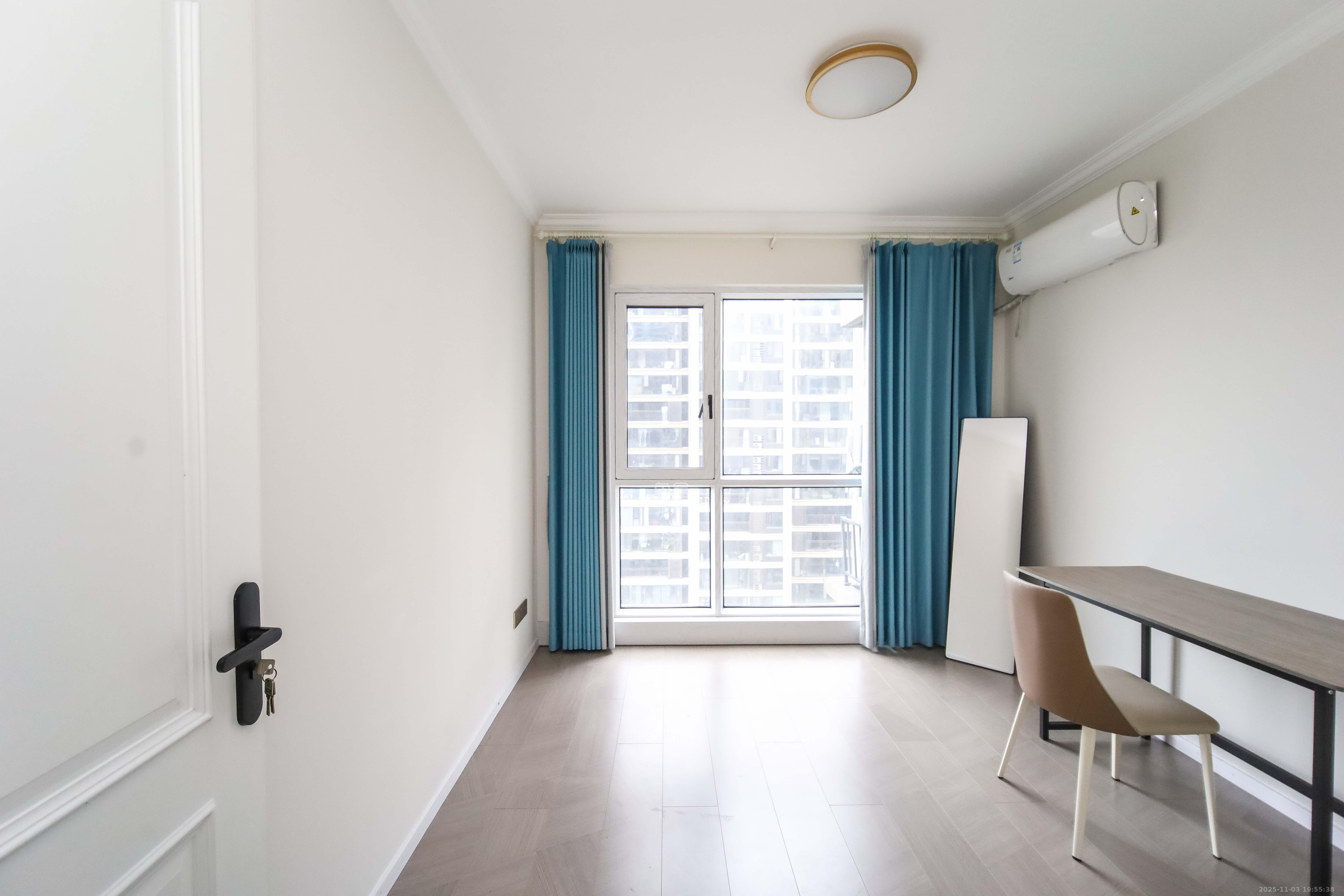 德奥悦东方 4室2厅3卫 229.0万 德奥悦东方 4室2厅3卫 229.0万卧室