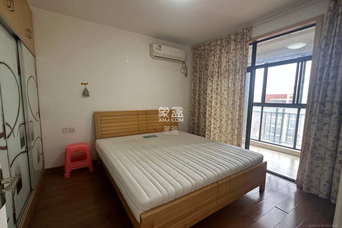 阳光锦城 2室2厅1卫 2900.0元/月 阳光锦城 2室2厅1卫 2900.0元/月室内图