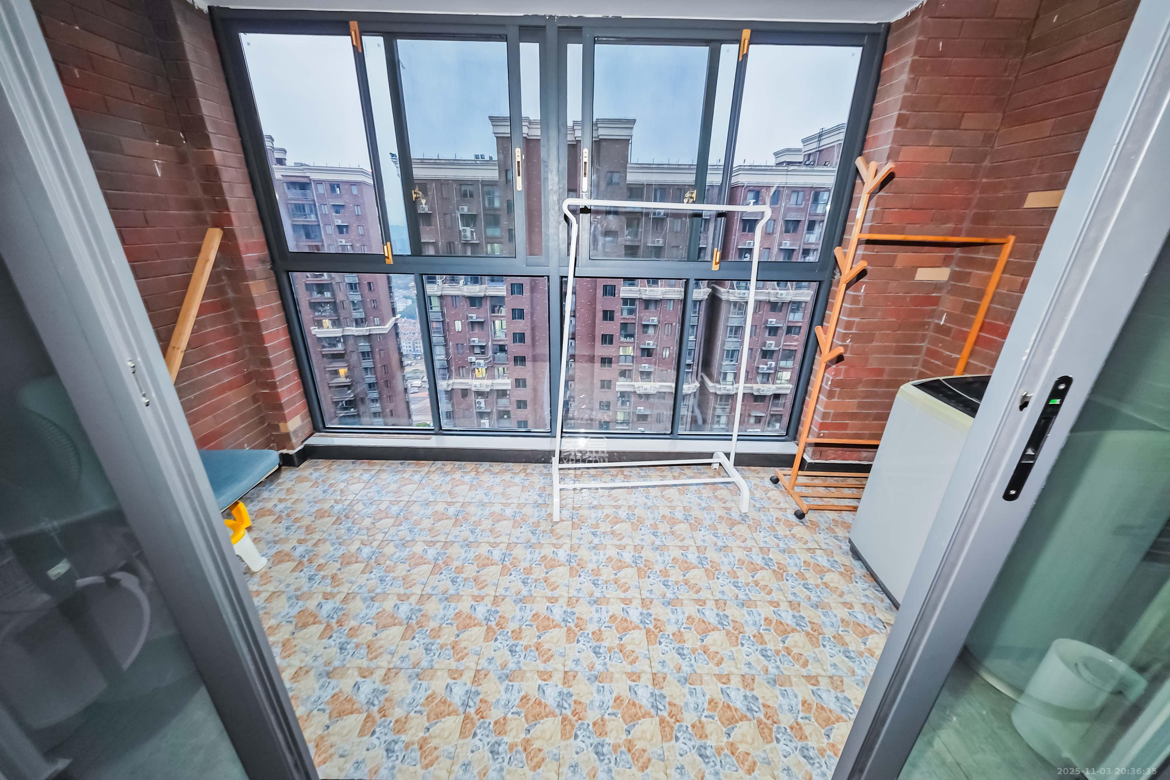 半山壹号  3室2厅2卫    115.0万其他