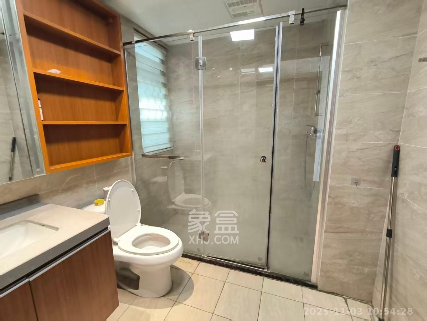 恒大书香门第  3室2厅2卫    1600.0元/月室内图