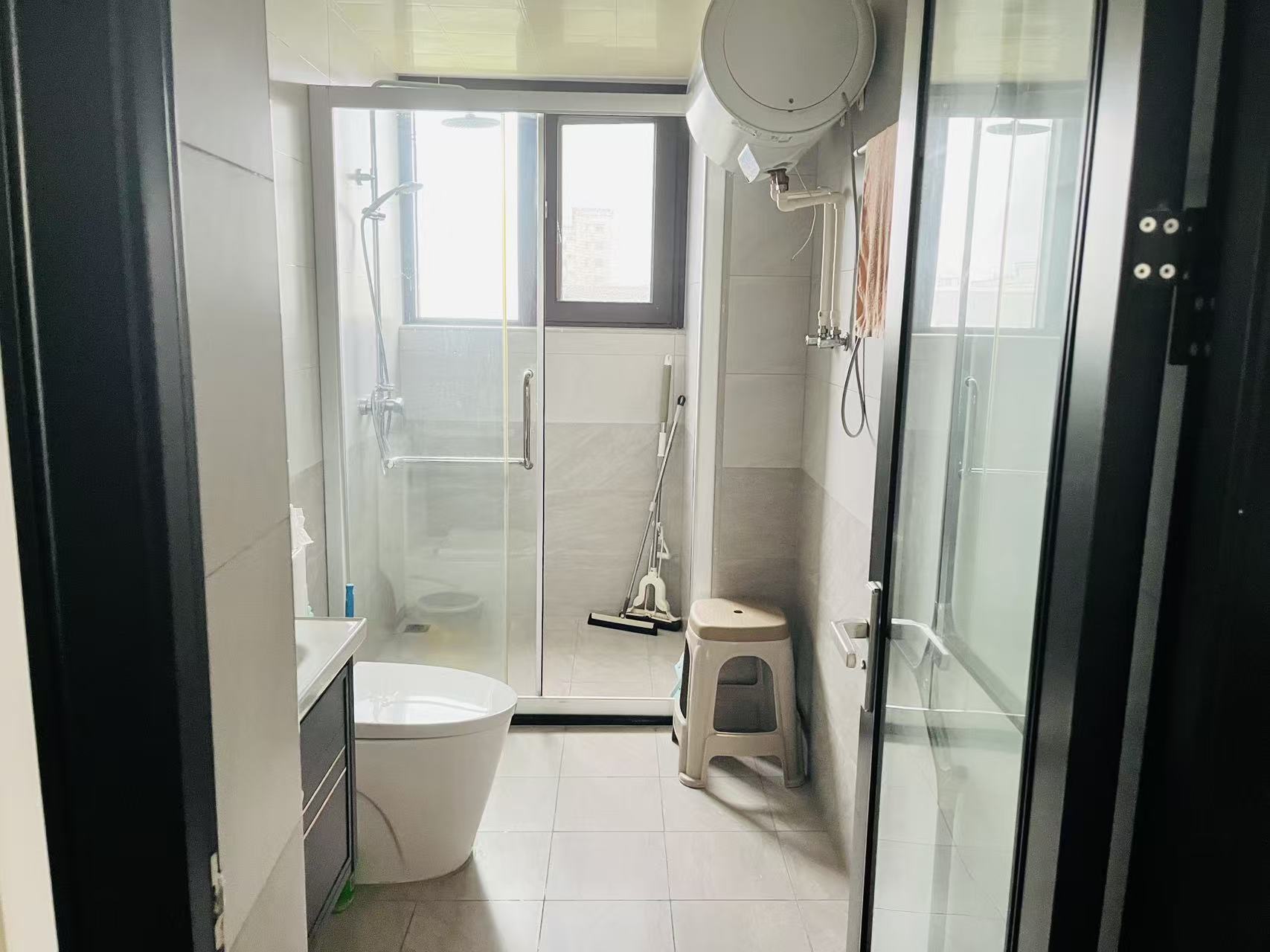 恩祥新城 4室2厅2卫 206.0万 恩祥新城 4室2厅2卫 206.0万客厅