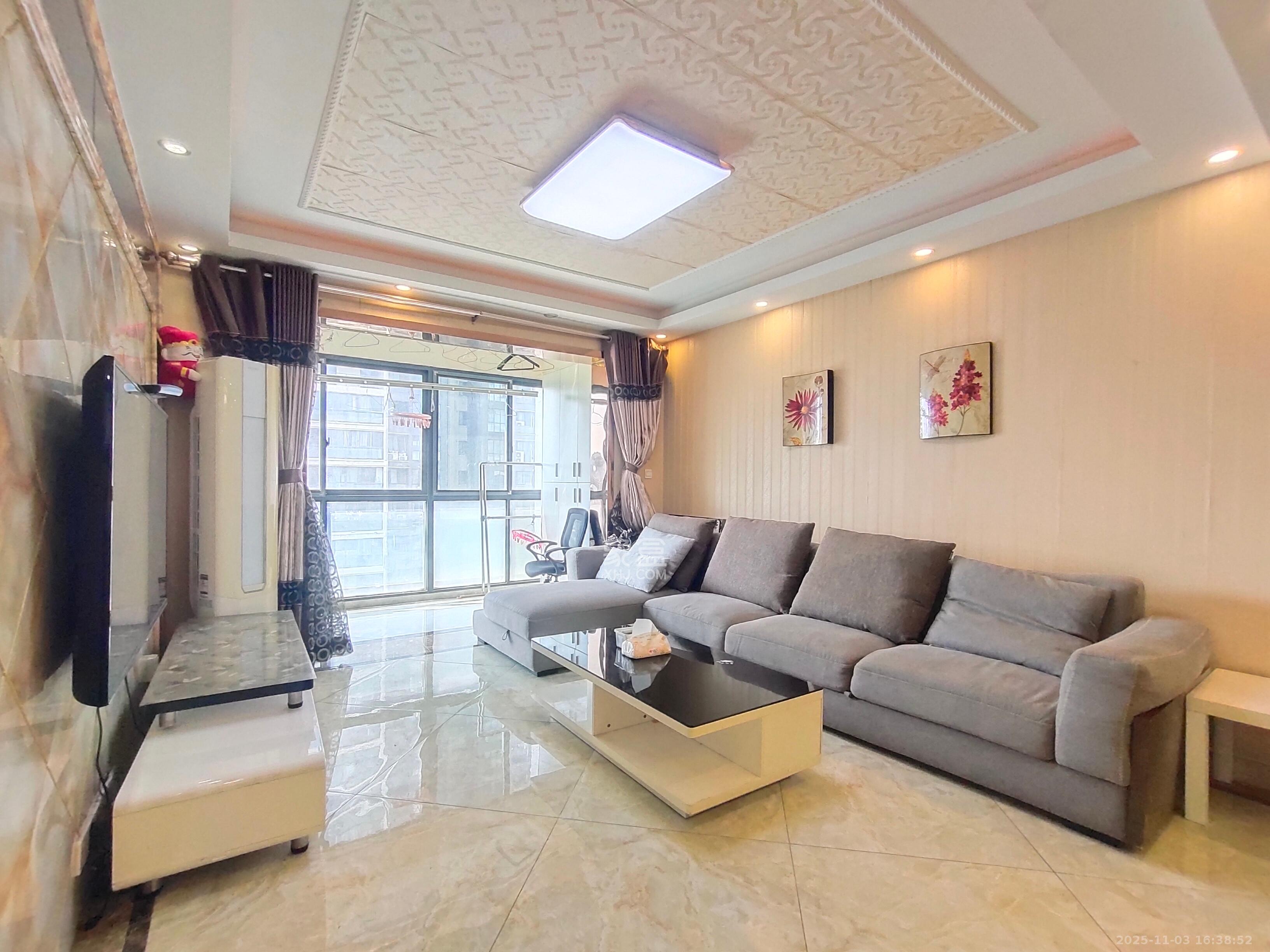 融科东南海  3室2厅1卫    2500.0元/月 融科东南海  3室2厅1卫    2500.0元/月室内图