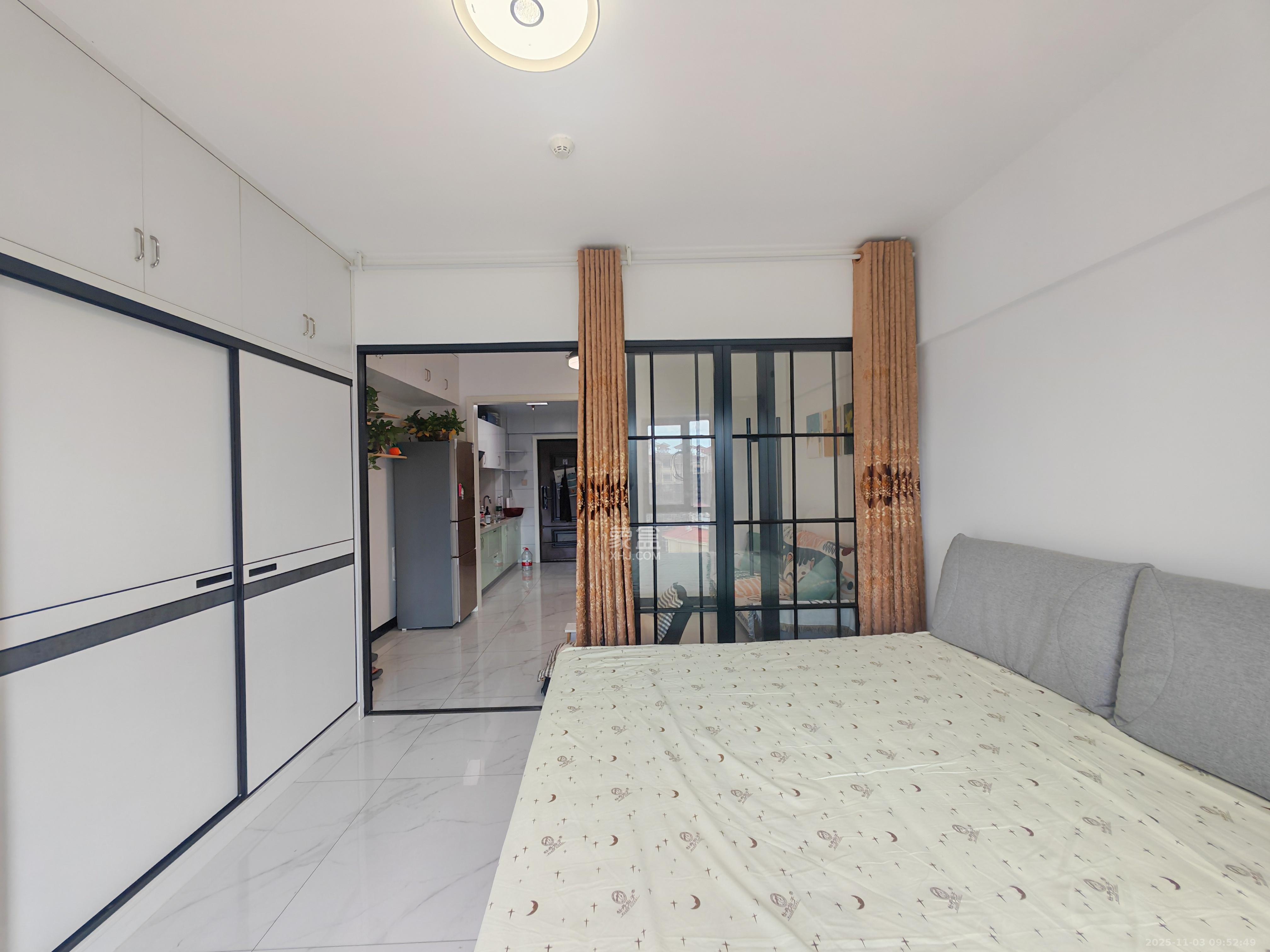 鑫远玲珑  1室0厅0卫    1600.0元/月室内图