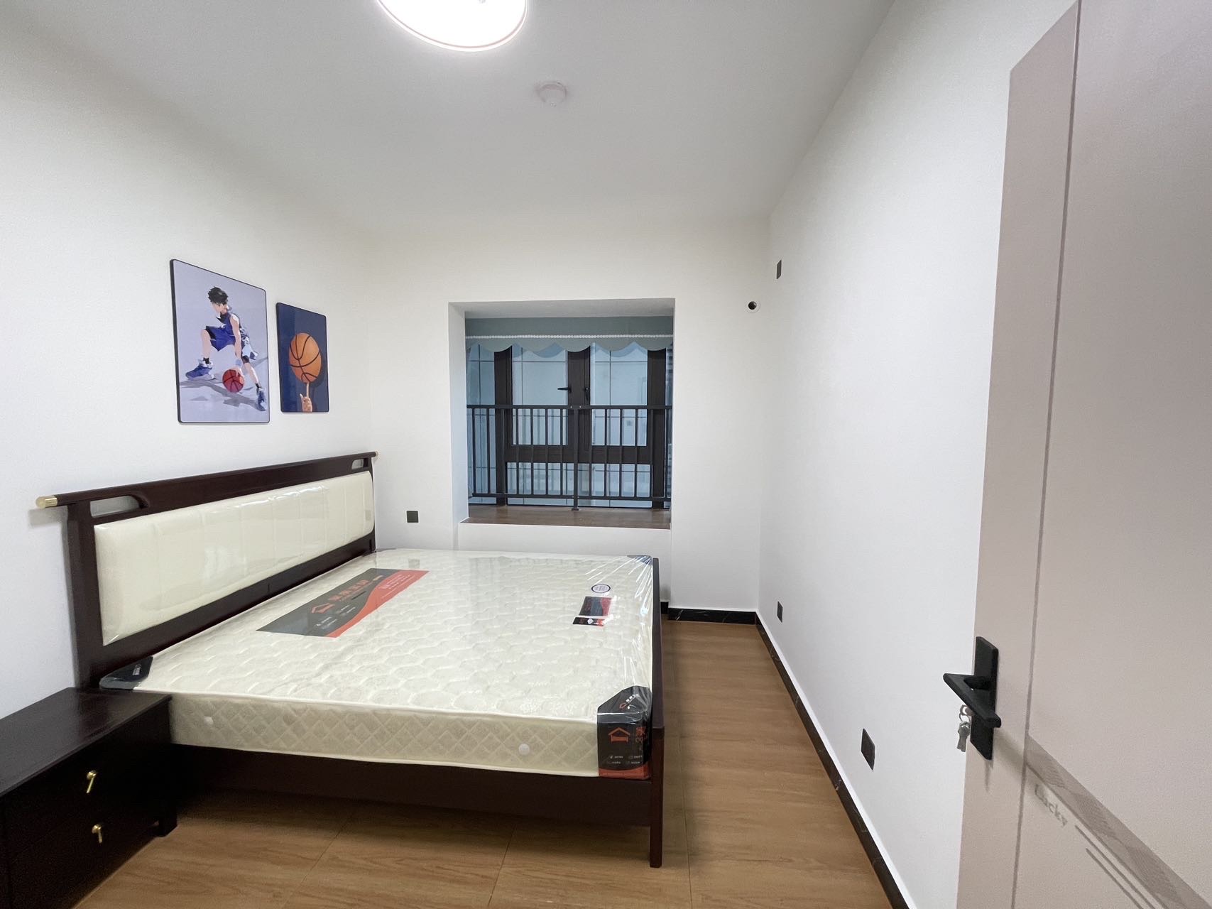 坡博家园一区  3室2厅1卫    159.0万客厅