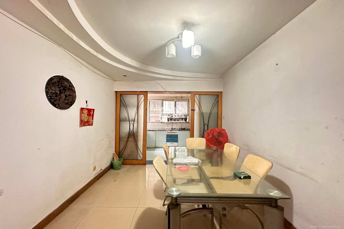 湘计花园 1室0厅0卫 2300.0元/月 湘计花园 1室0厅0卫 2300.0元/月室内图