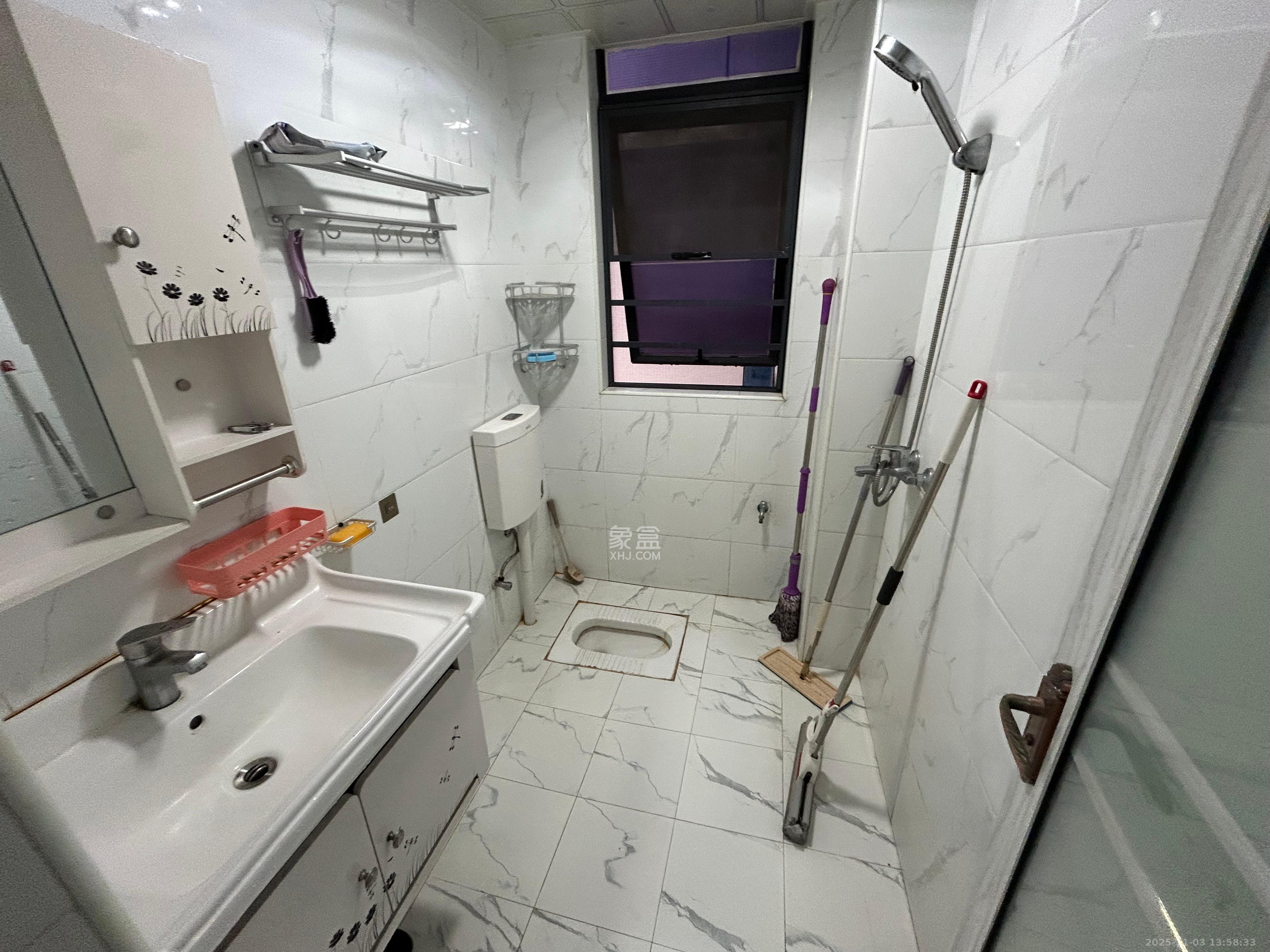 天元涉外景园C区 2室1厅1卫 2200.0元/月 天元涉外景园C区 2室1厅1卫 2200.0元/月室内图