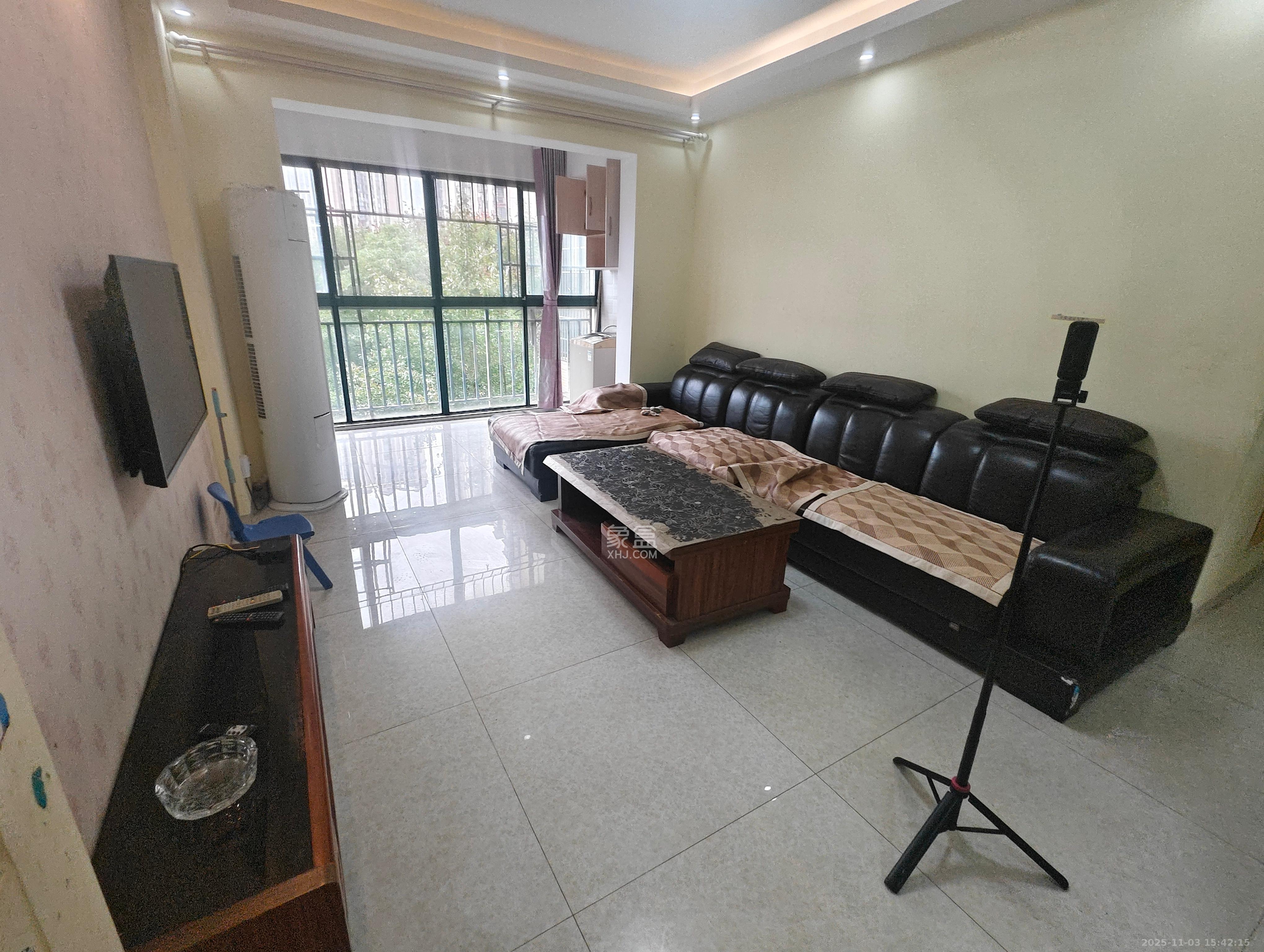 洋湖时代 3室2厅1卫 2100.0元/月 洋湖时代 3室2厅1卫 2100.0元/月室内图