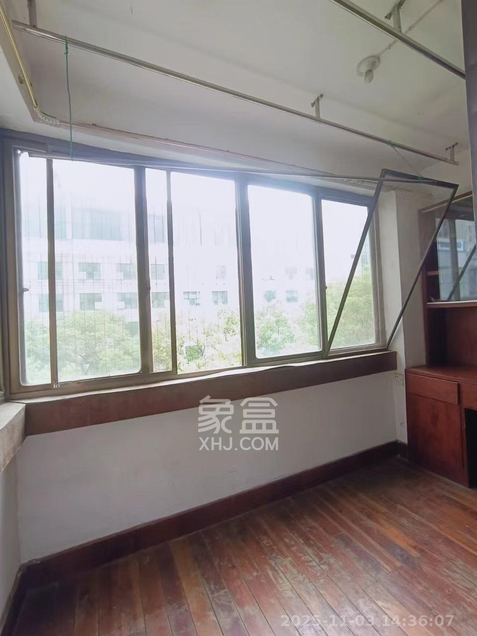 向韶村  2室1厅1卫    1600.0元/月室内图