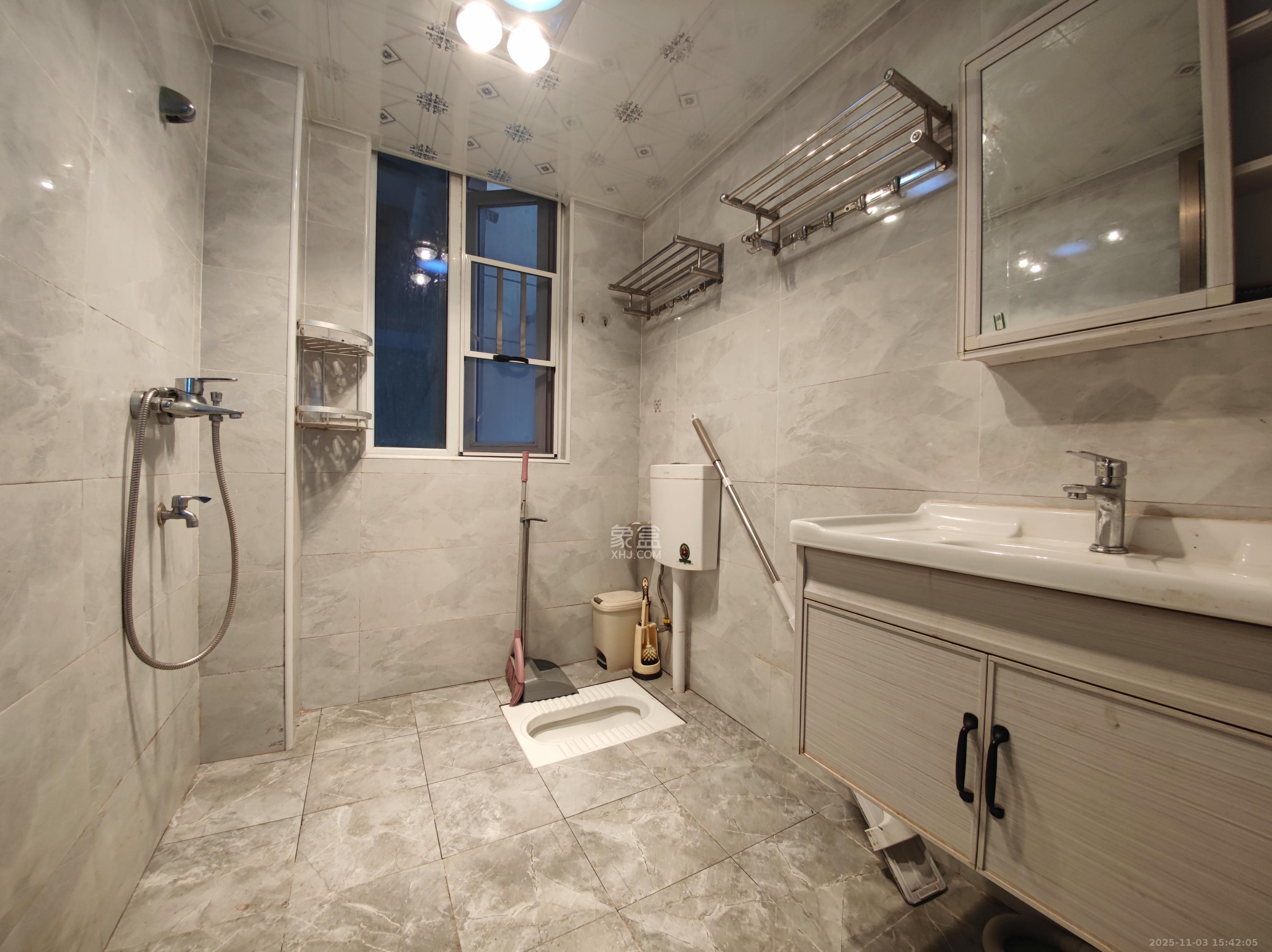 朝正美苑  2室2厅1卫    2300.0元/月室内图